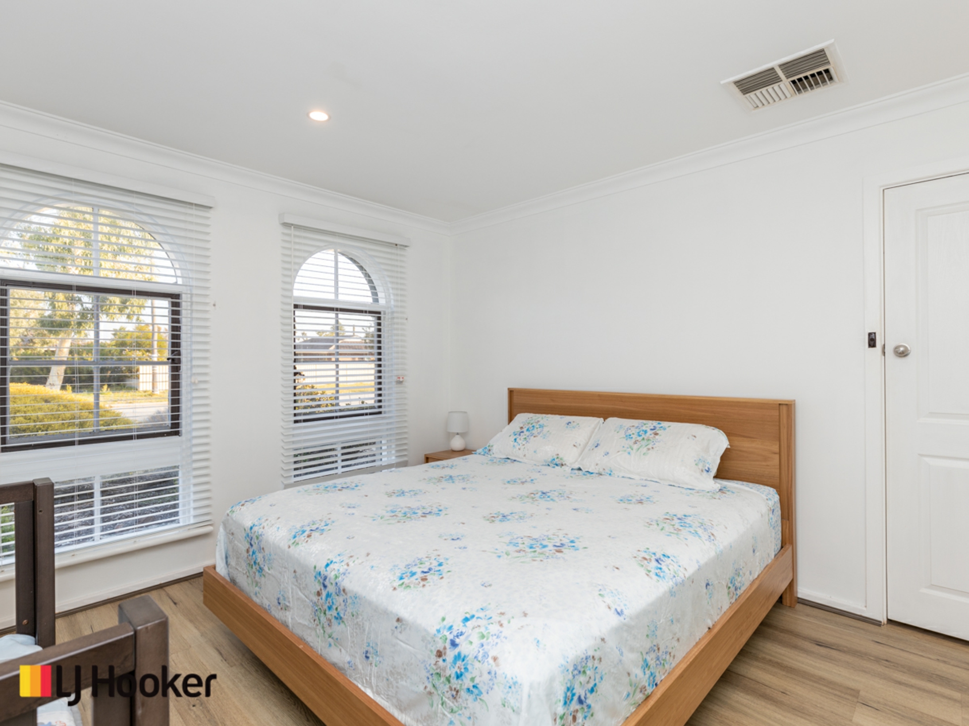 35 Hibbertia Crescent, RIVERTON