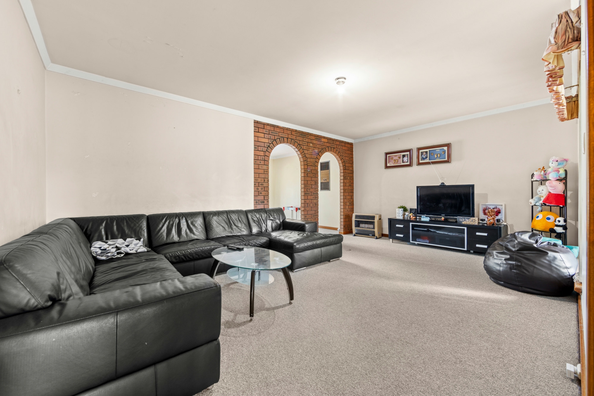 8 Panamuna Drive, WILLETTON