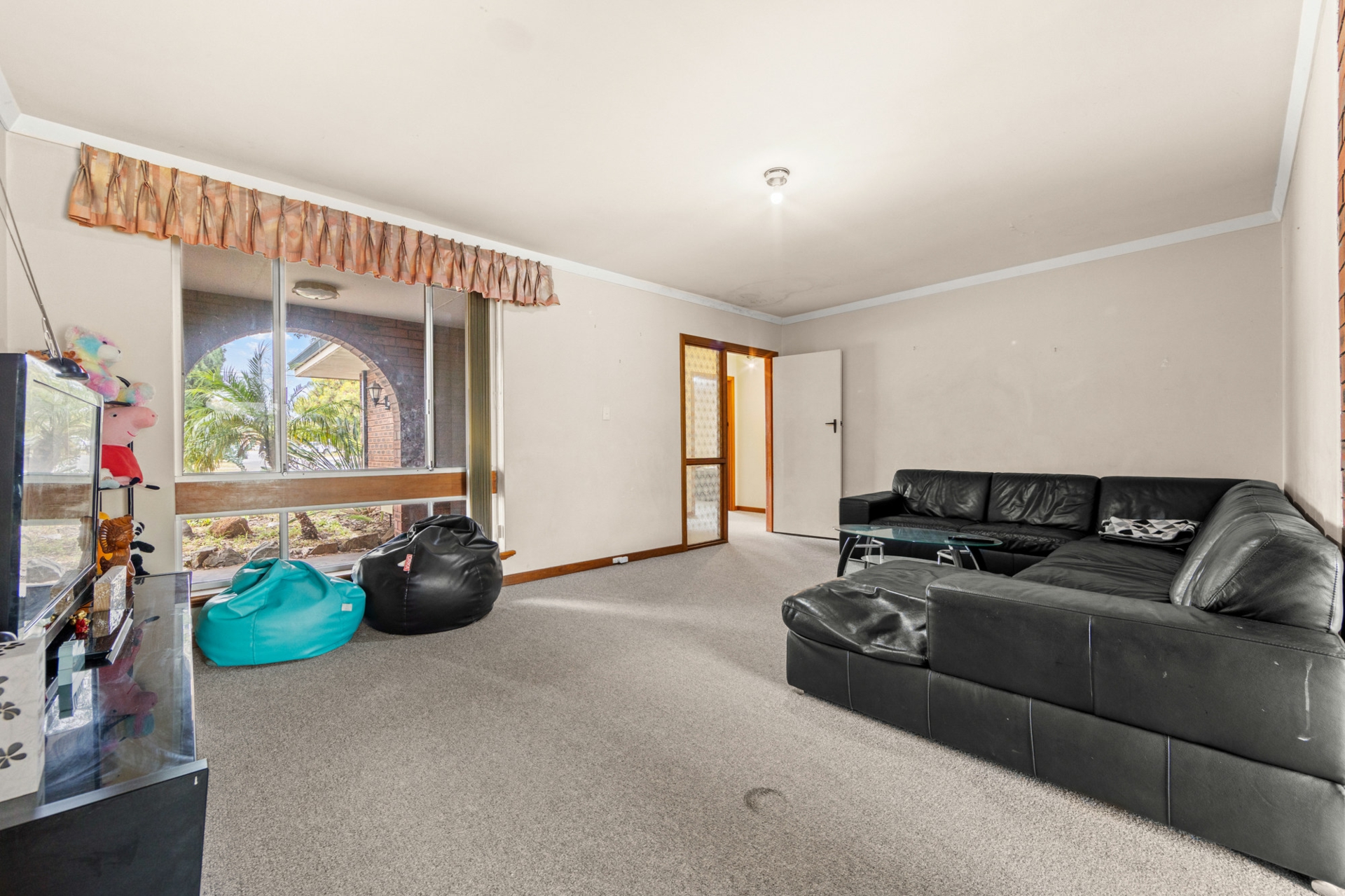8 Panamuna Drive, WILLETTON