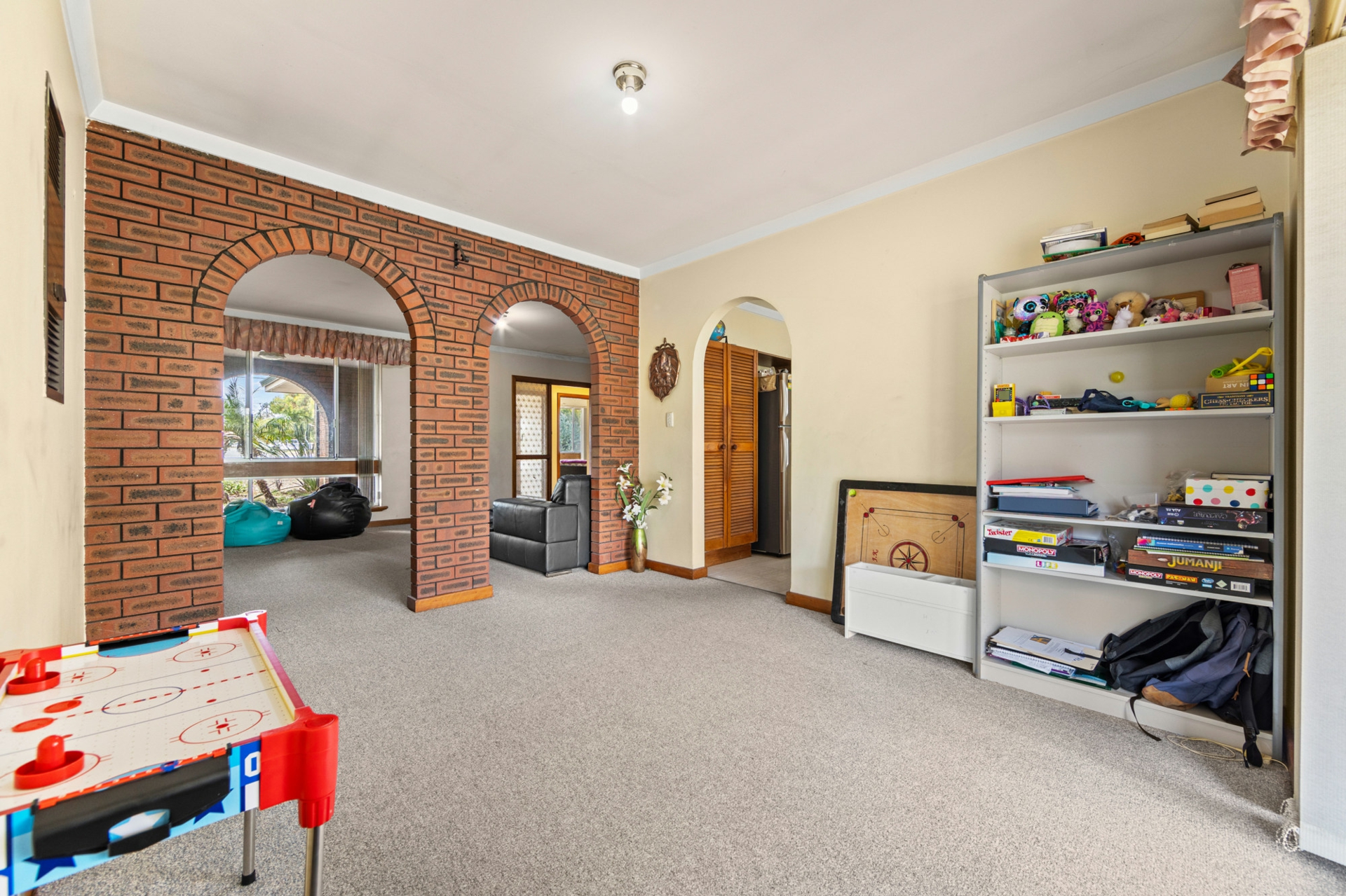 8 Panamuna Drive, WILLETTON