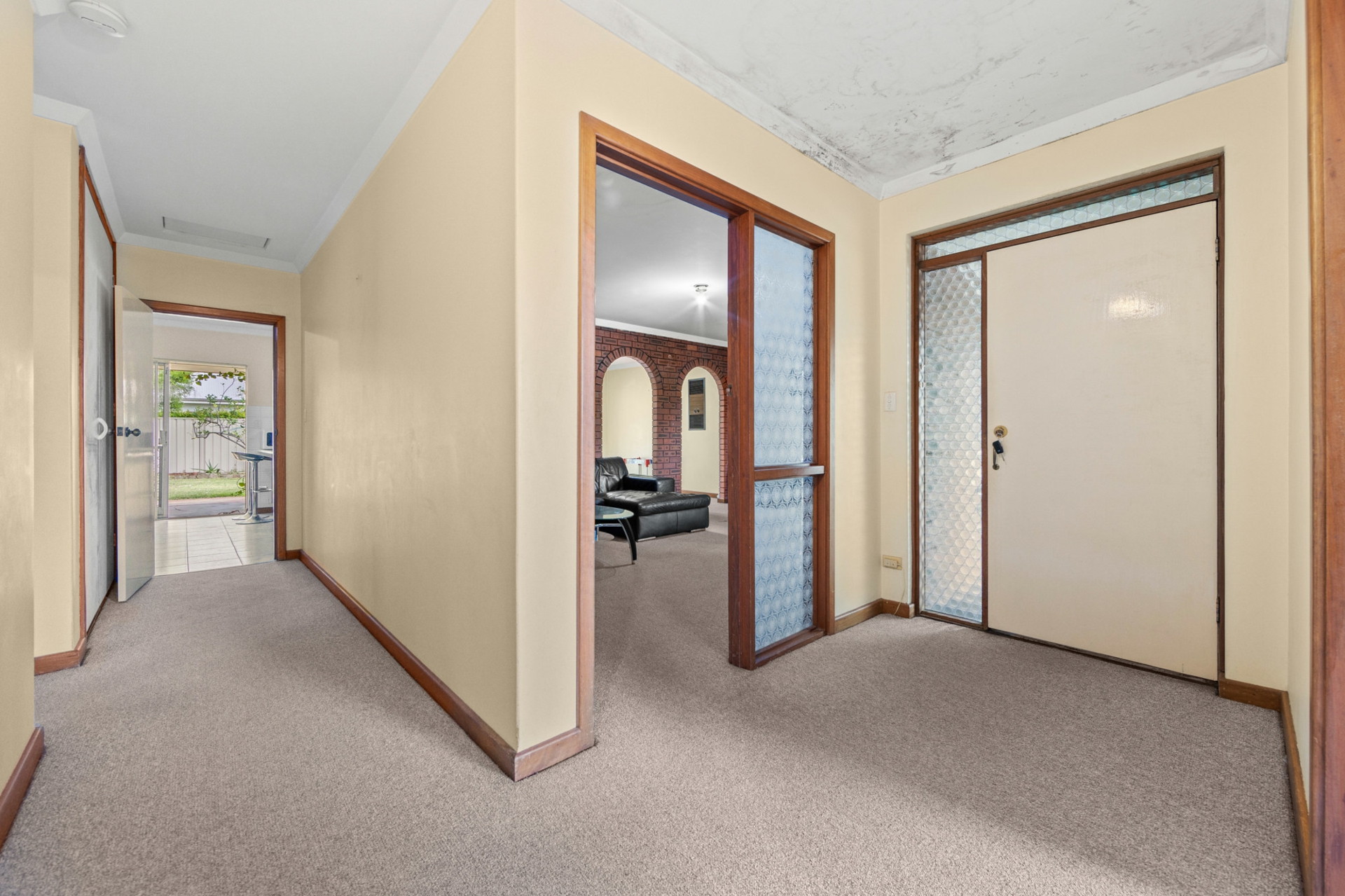 8 Panamuna Drive, WILLETTON