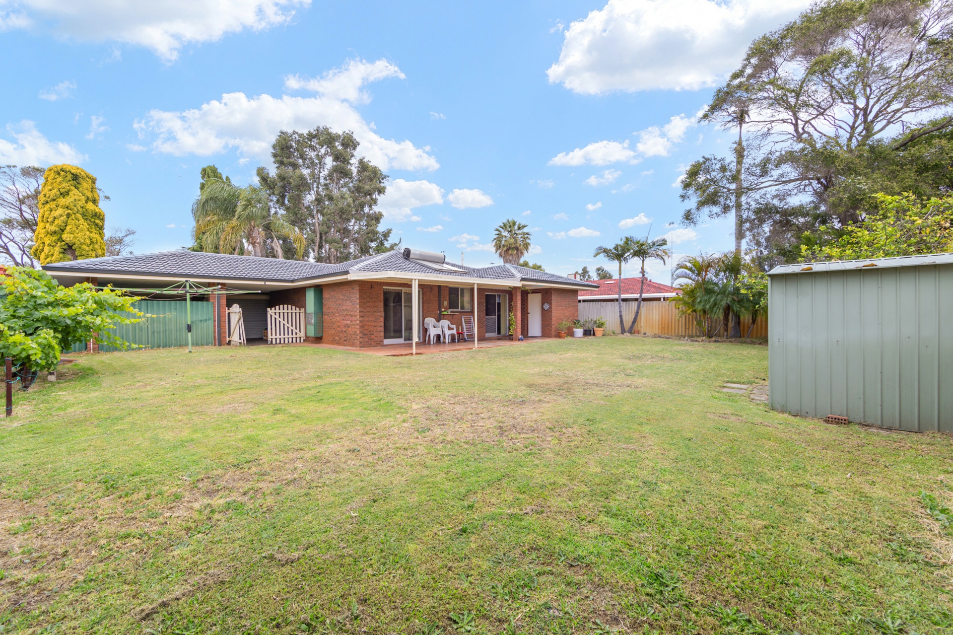 8 Panamuna Drive, WILLETTON