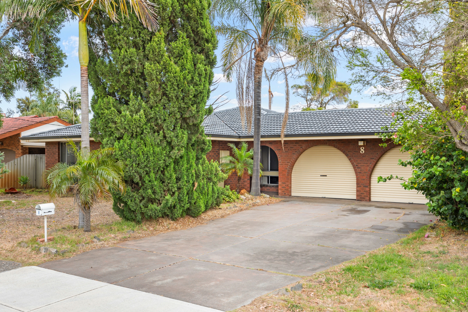 8 Panamuna Drive, WILLETTON