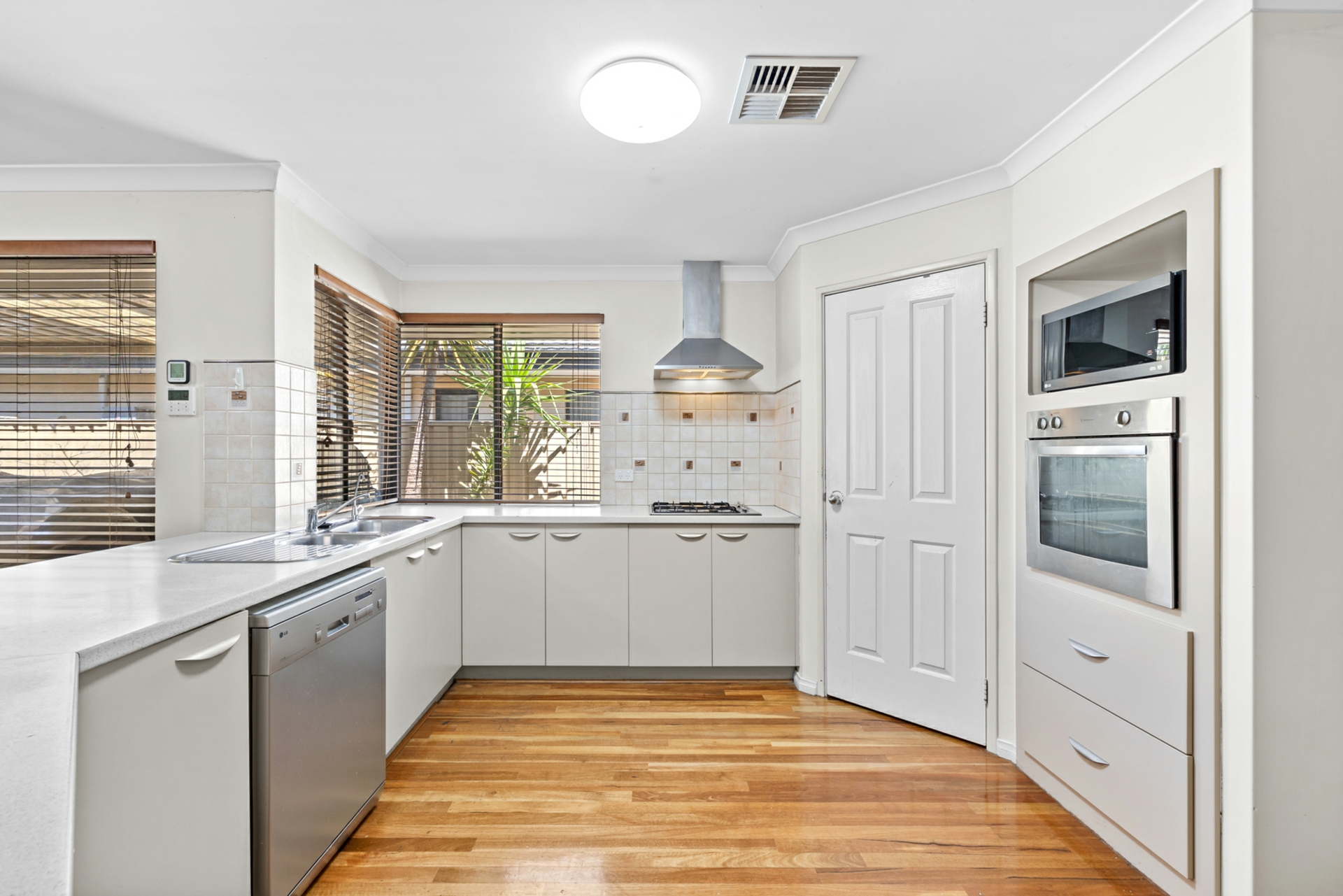 1 Tongaroo Boulevard, SUCCESS