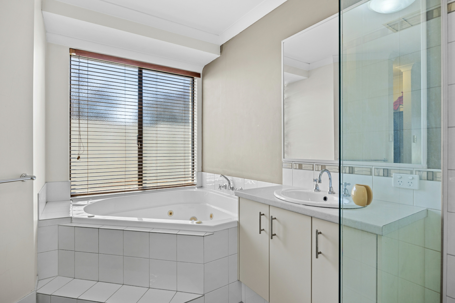 1 Tongaroo Boulevard, SUCCESS
