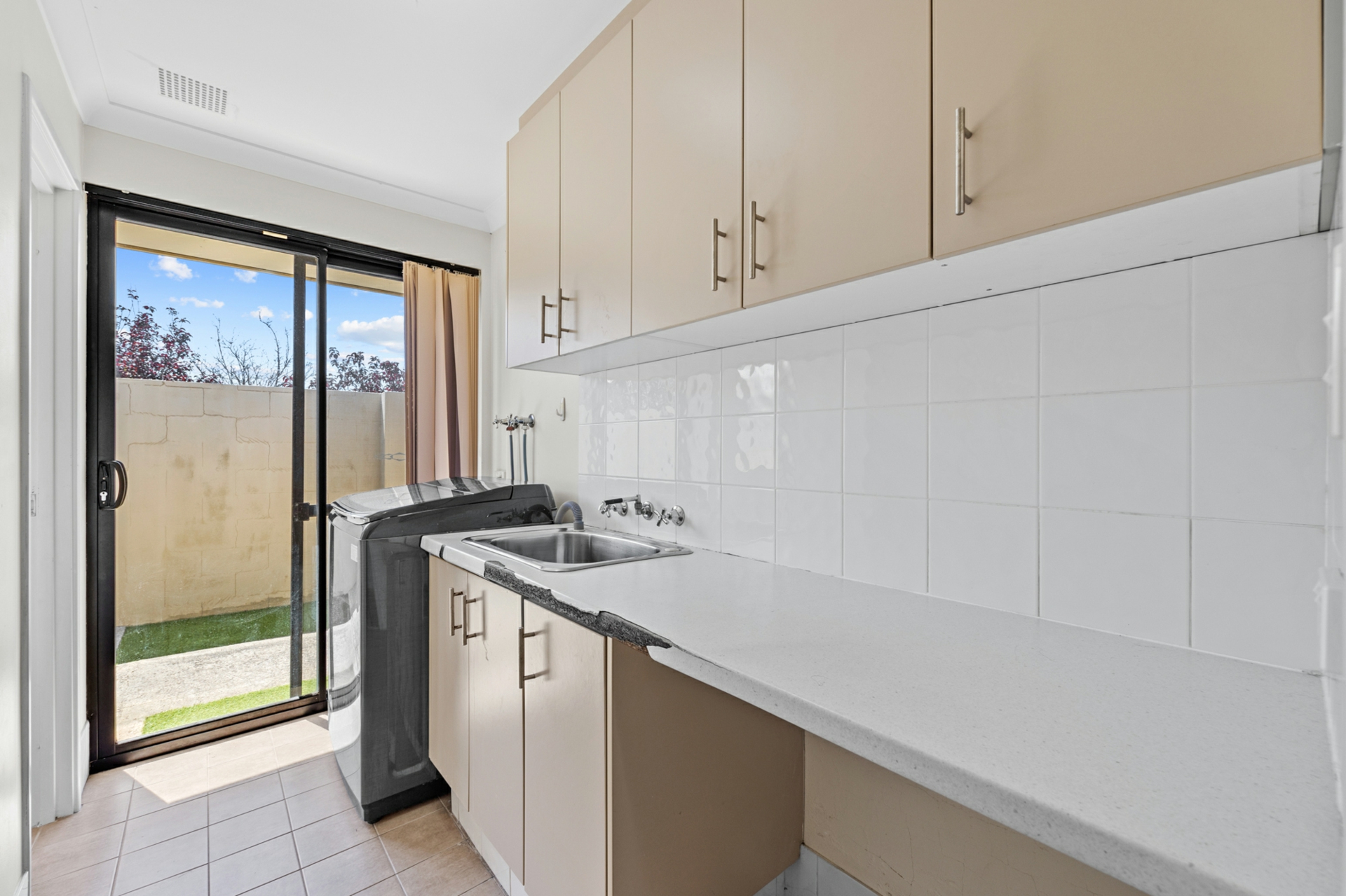 1 Tongaroo Boulevard, SUCCESS