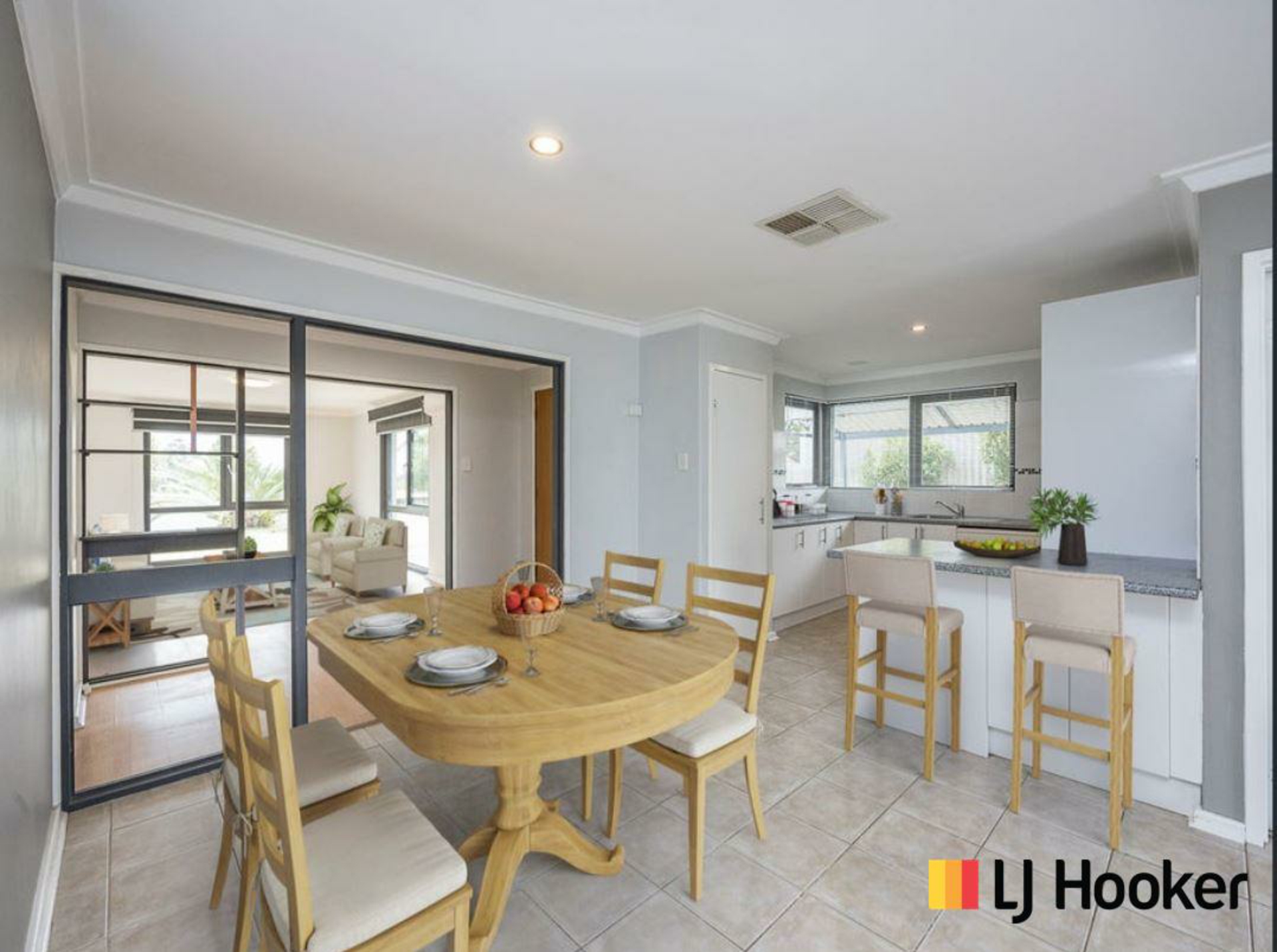 384 Warwick Road, WARWICK