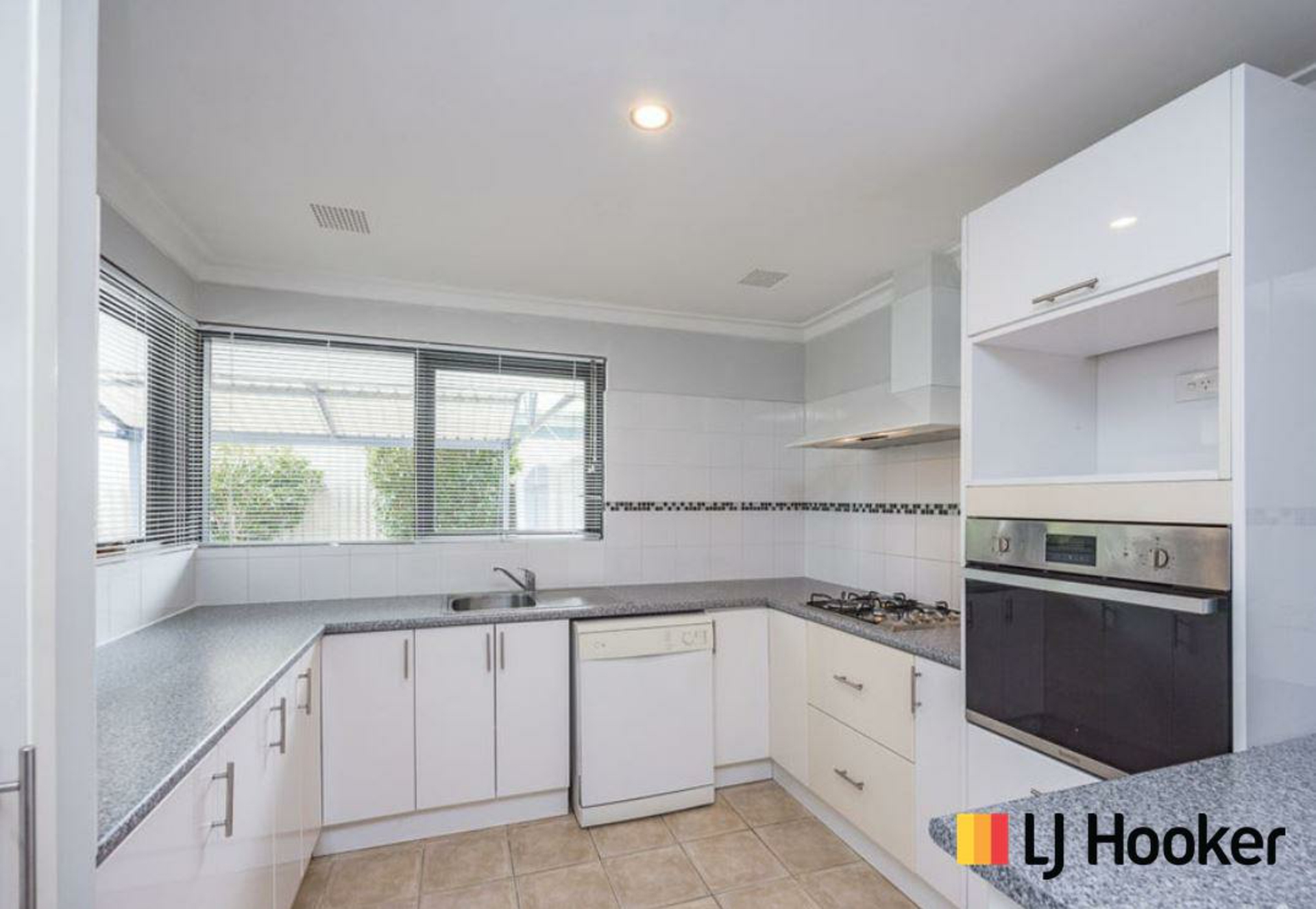 384 Warwick Road, WARWICK