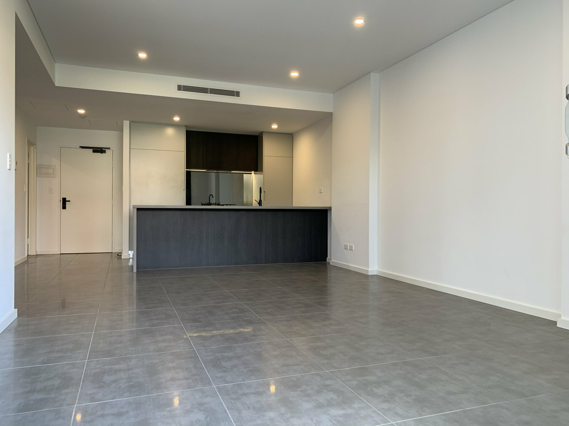 Apartment 25/23-25 Forest Grove — photo 4 of 5