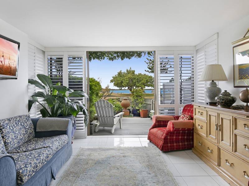 1/540 Marine Parade, Biggera Waters