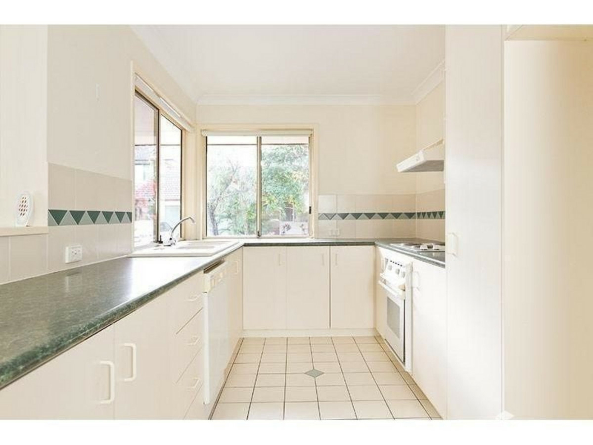 145/125 Hansford Road, COOMBABAH