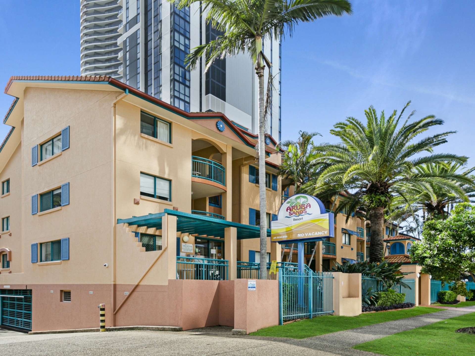 40/11-17 Philip Avenue, Broadbeach