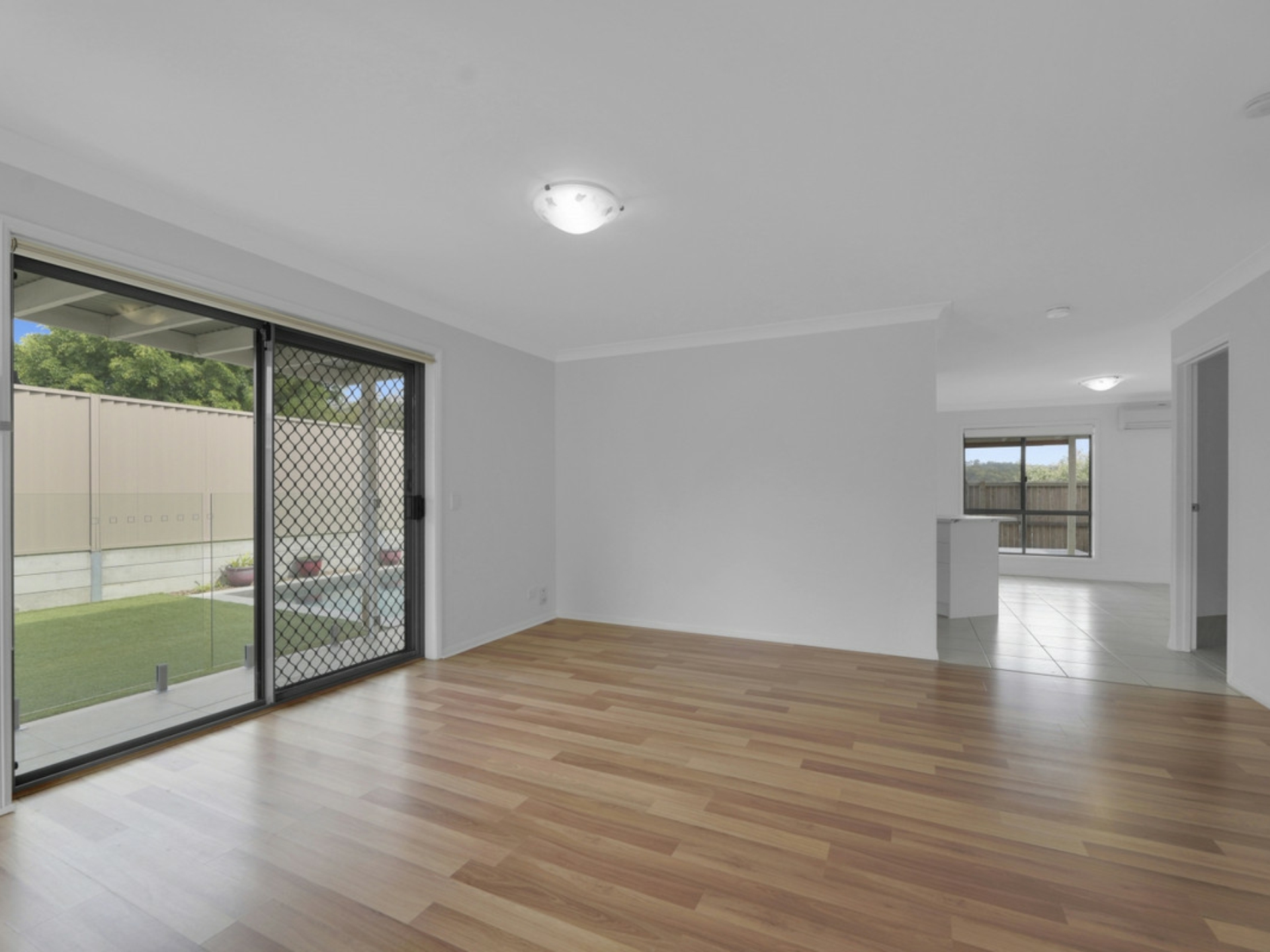 1/106 Greenacre Drive, PARKWOOD
