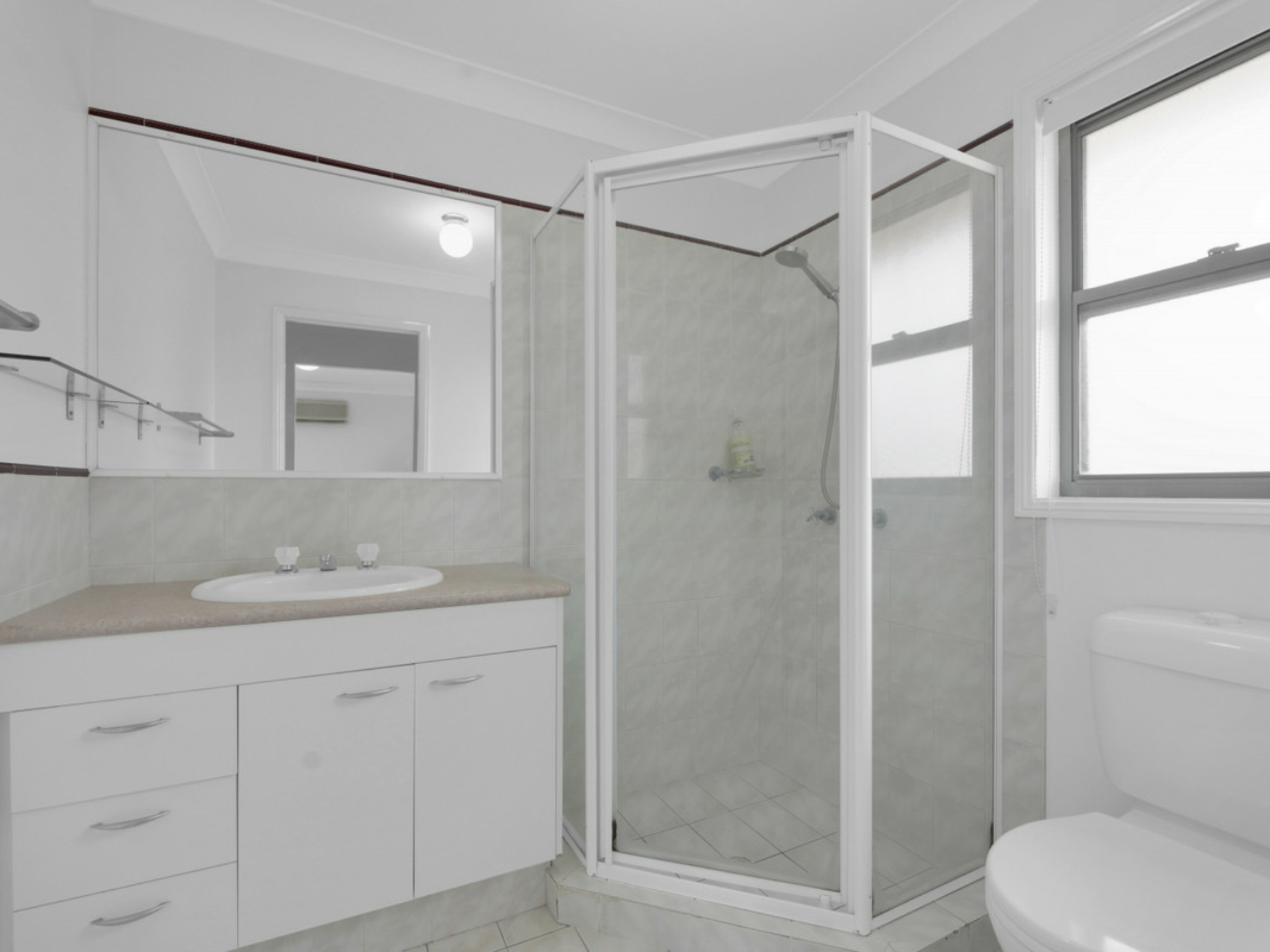 1/106 Greenacre Drive, PARKWOOD