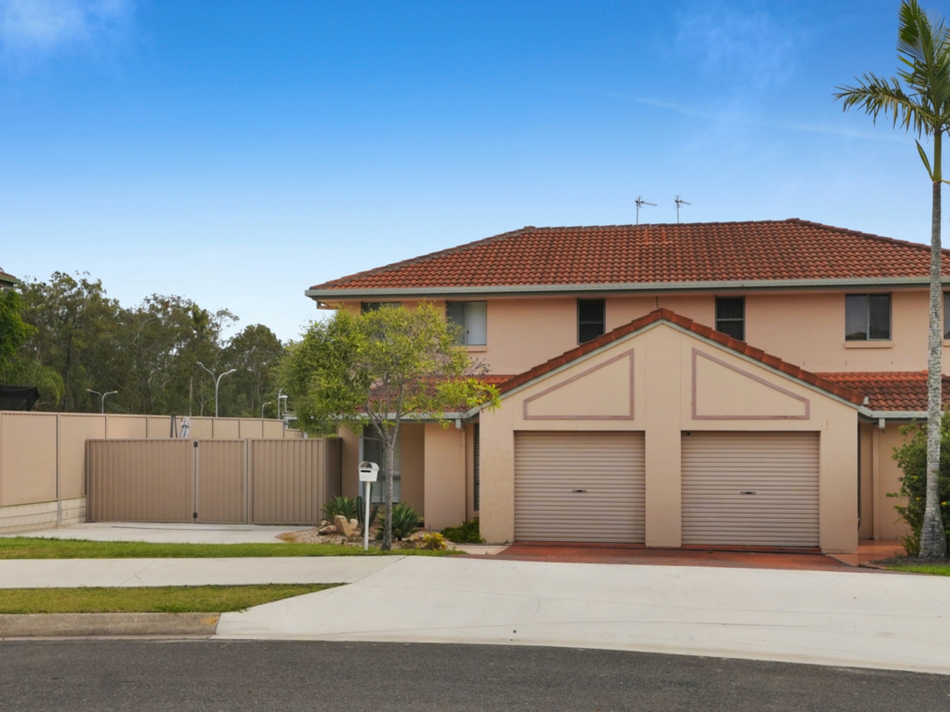 1/106 Greenacre Drive, PARKWOOD