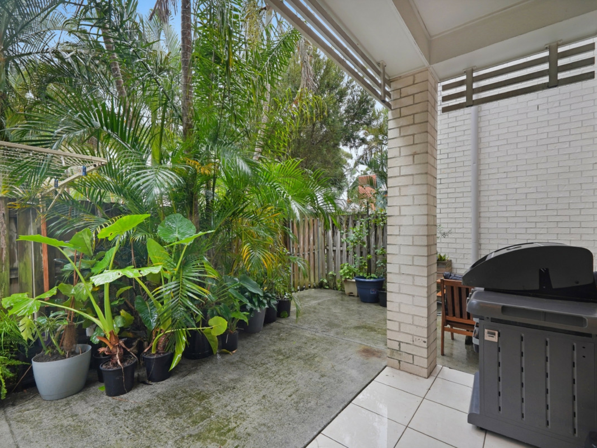 2/170 Whiting Street, LABRADOR