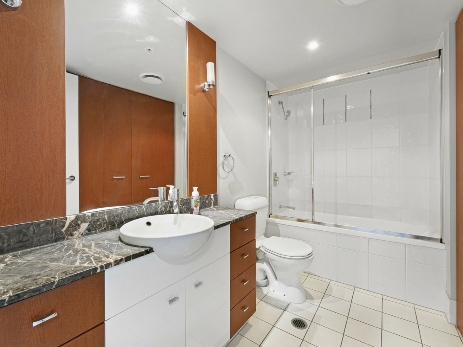 3355/23 Ferny Avenue, SURFERS PARADISE