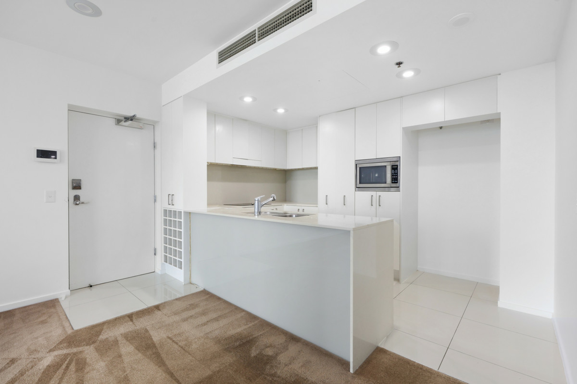 702/34 Scarborough Street, SOUTHPORT