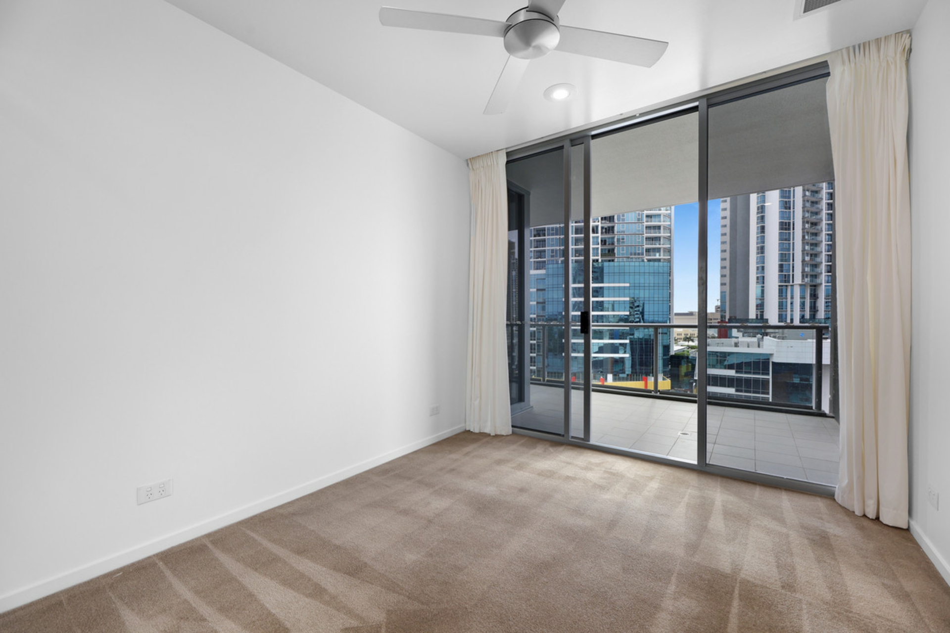 702/34 Scarborough Street, SOUTHPORT