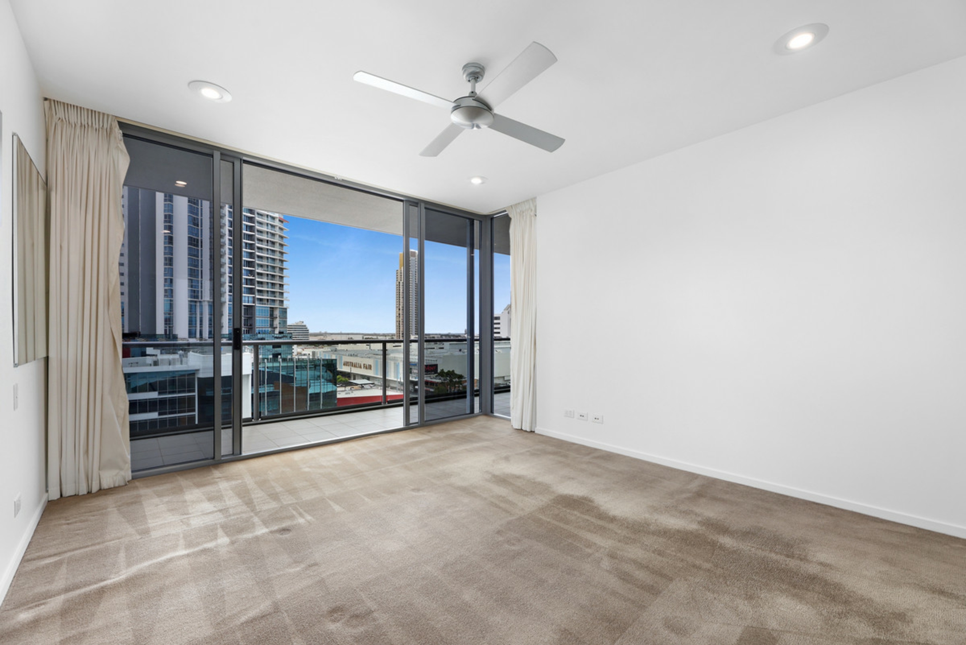 702/34 Scarborough Street, SOUTHPORT