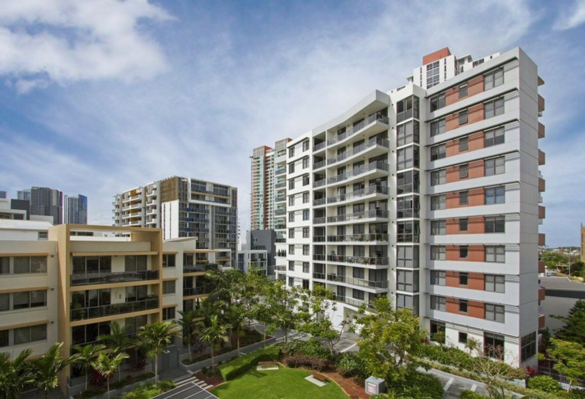 619/1-3 Aqua Street, SOUTHPORT