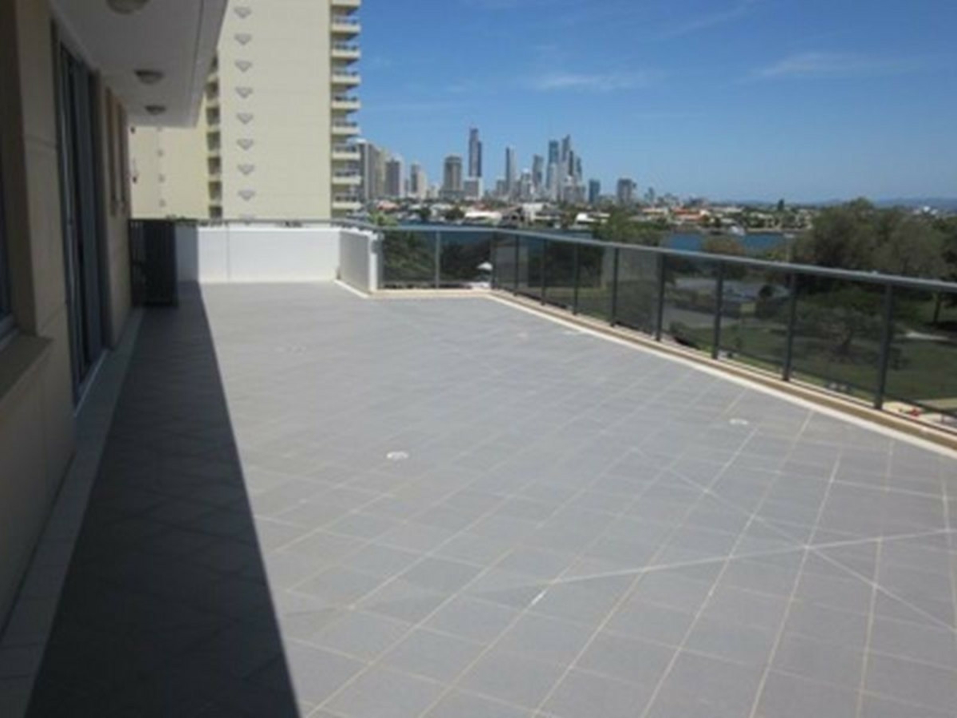 619/1-3 Aqua Street, SOUTHPORT