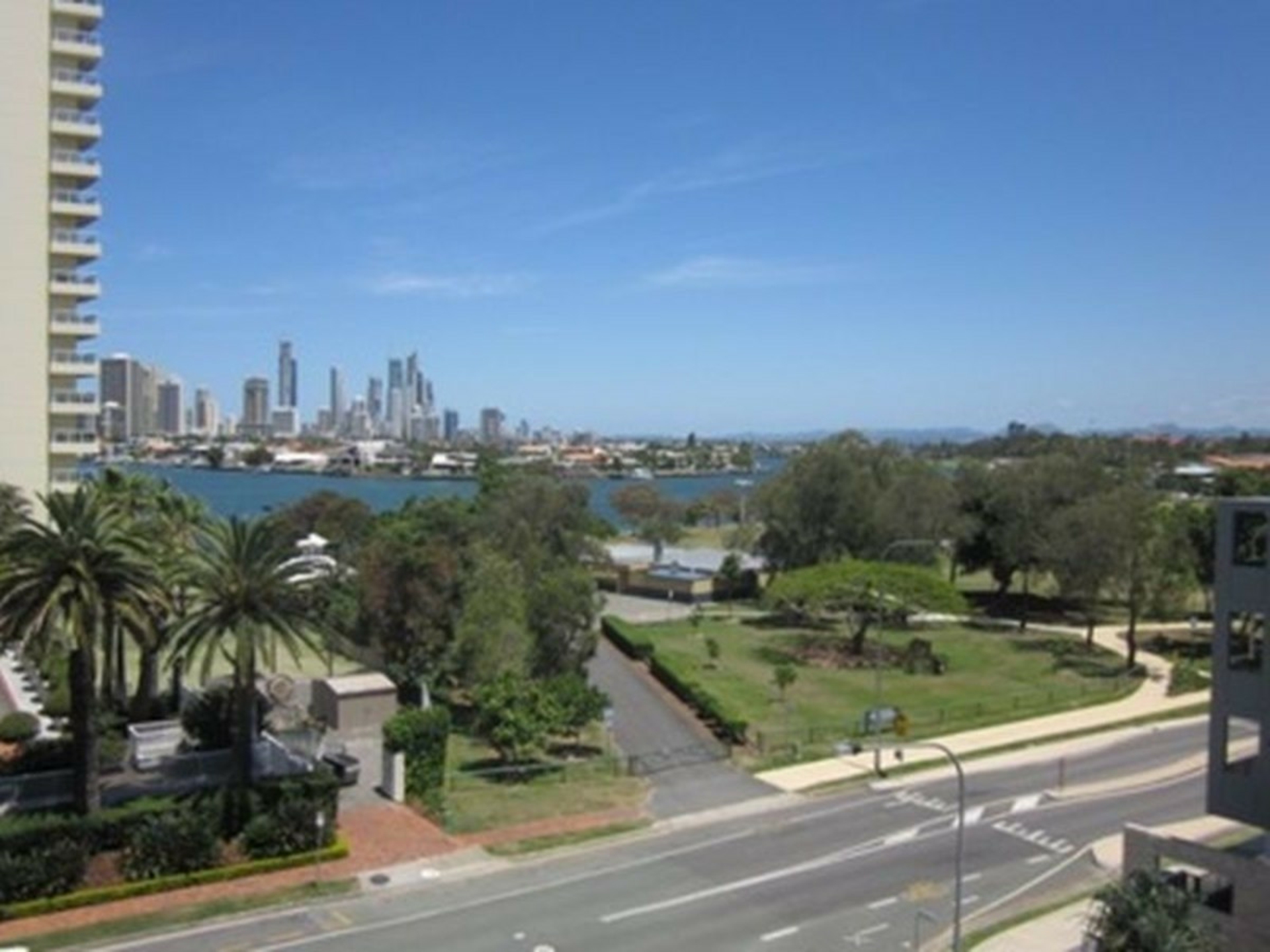 619/1-3 Aqua Street, SOUTHPORT