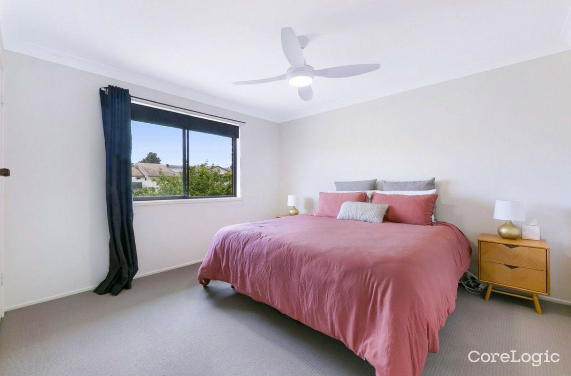7 Babbler Court, BURLEIGH WATERS