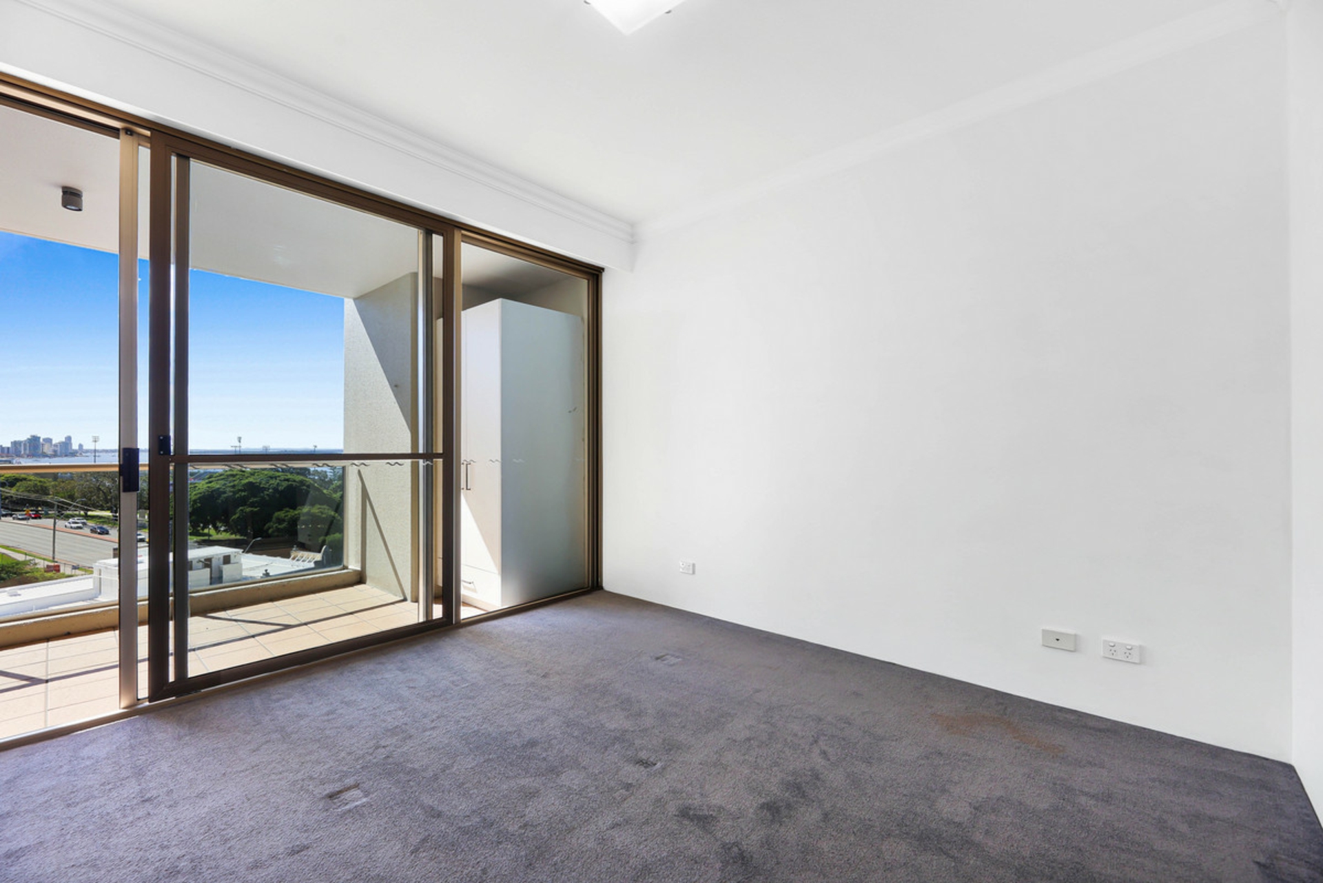 703/50 Marine Parade, SOUTHPORT
