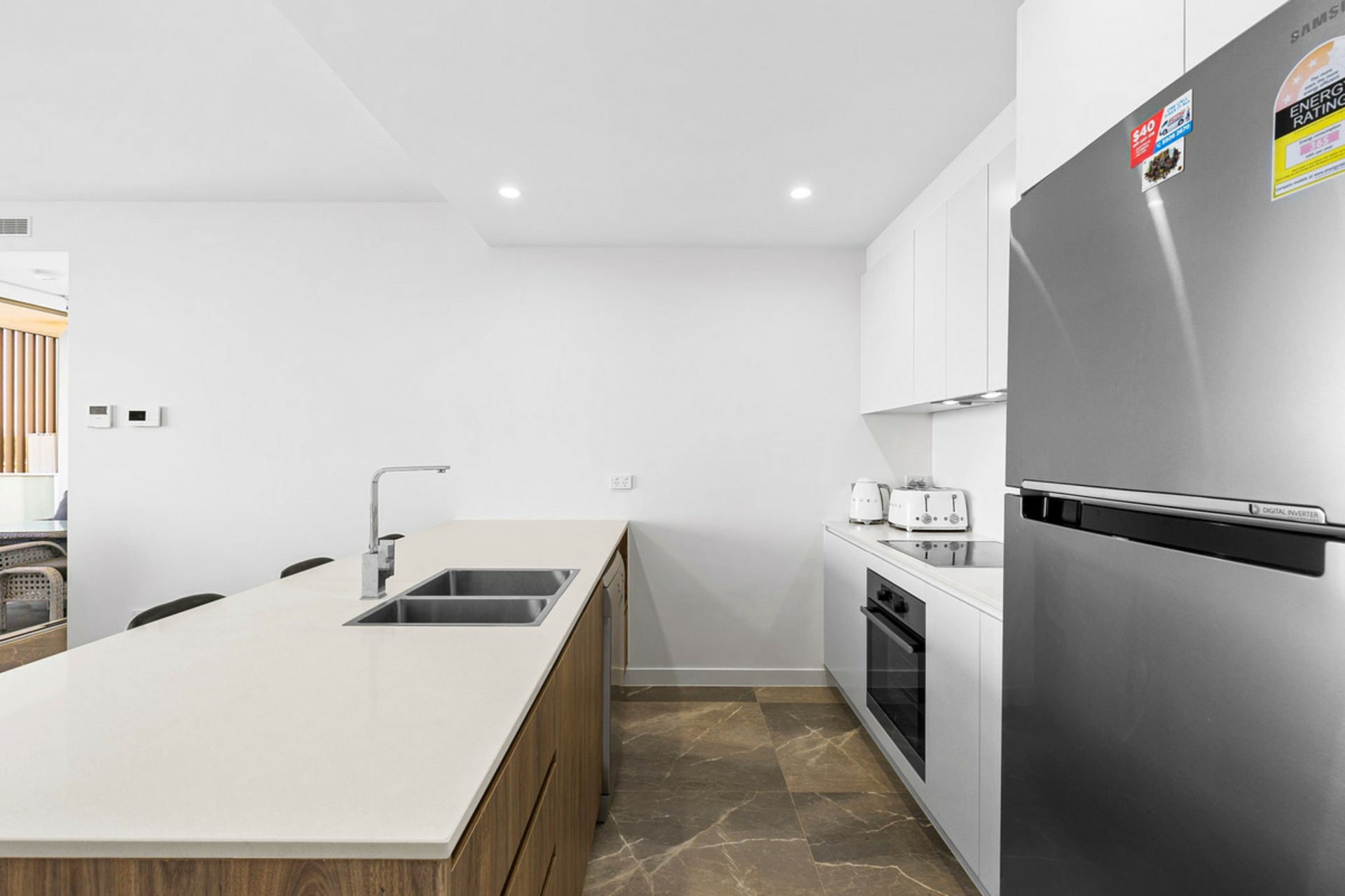 705/8 Meron Street, SOUTHPORT