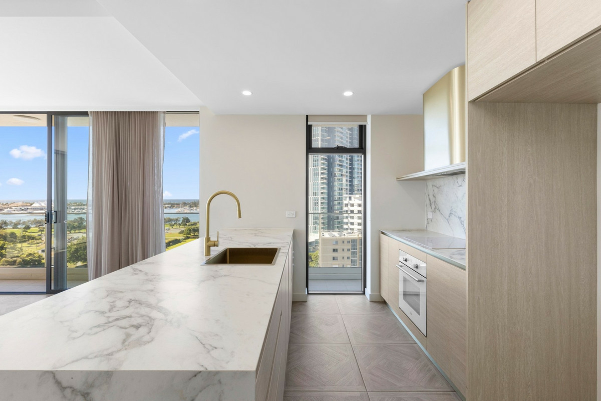 906/24 Queen Street, SOUTHPORT