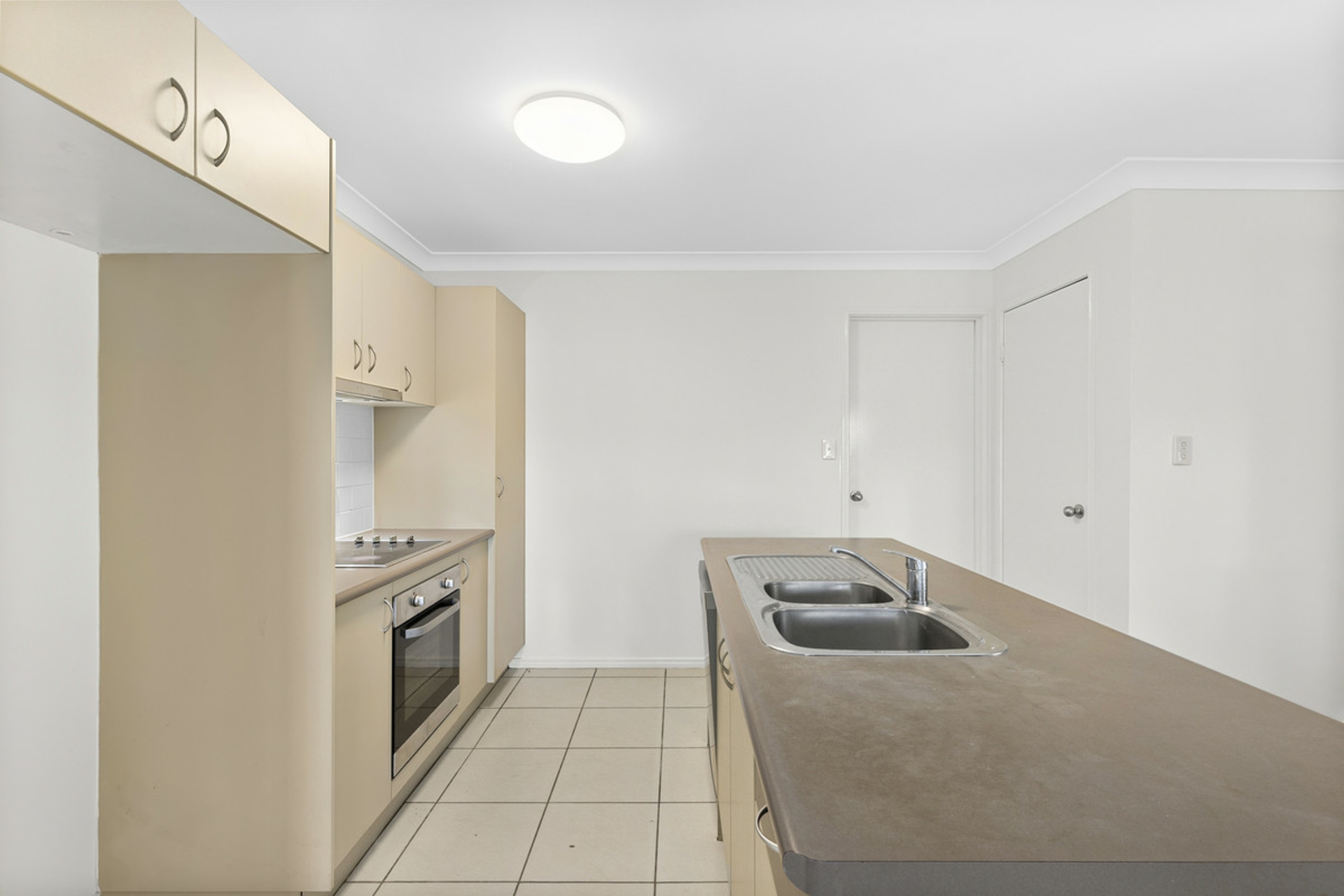 2/53 Gordon Street, LABRADOR