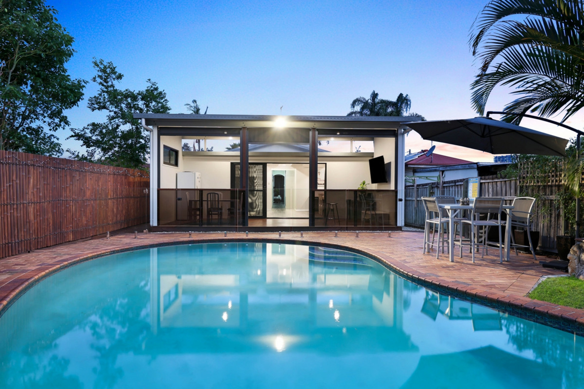 16 Sydney Street, LABRADOR
