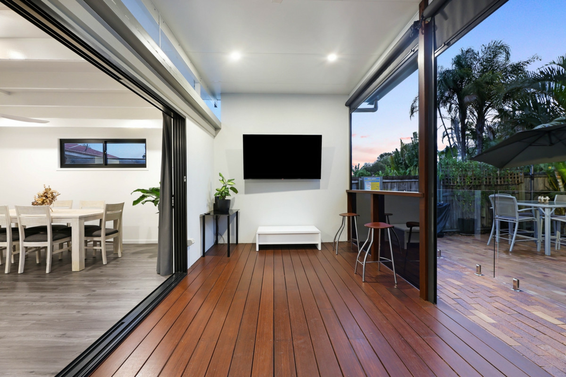 16 Sydney Street, LABRADOR