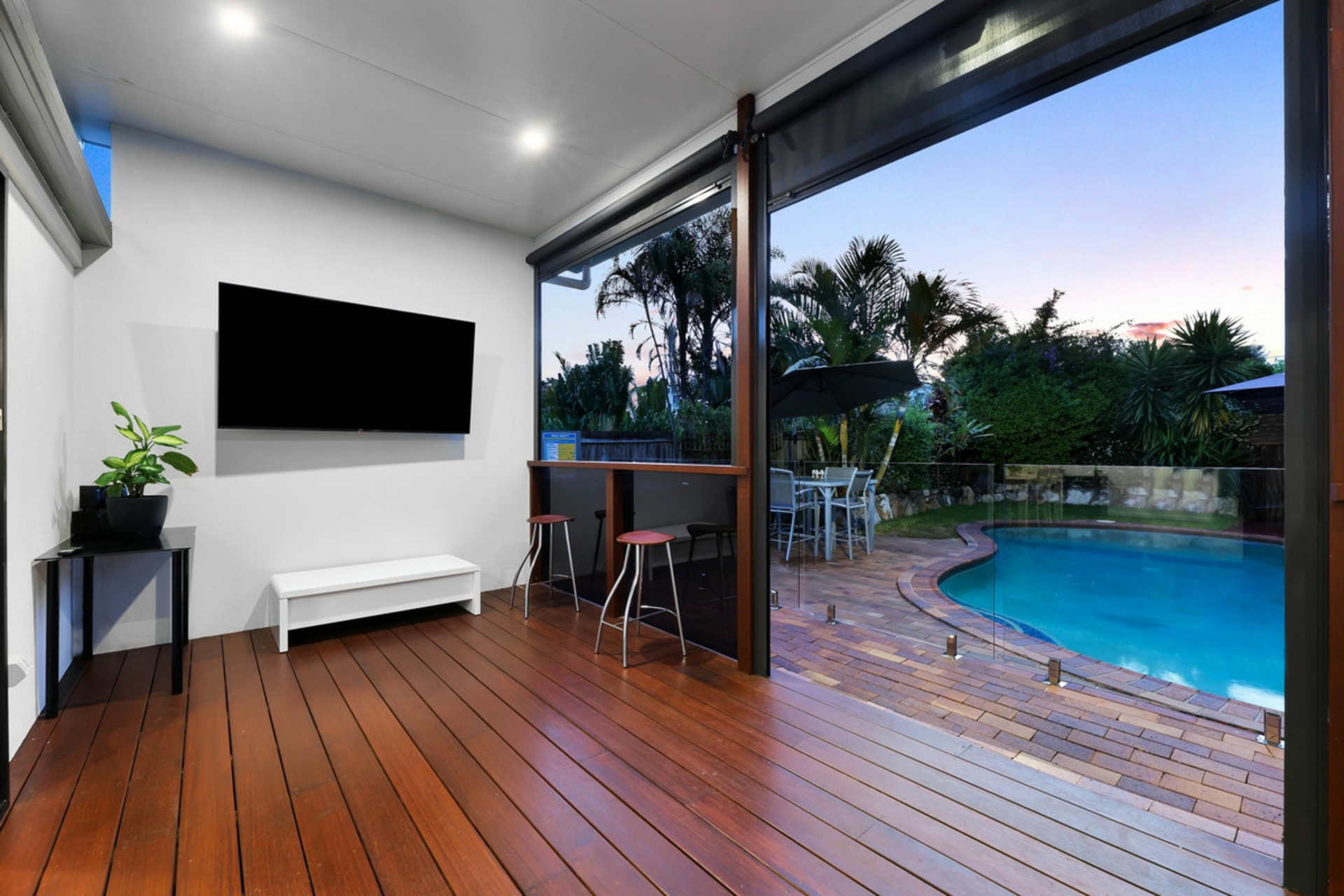16 Sydney Street, LABRADOR