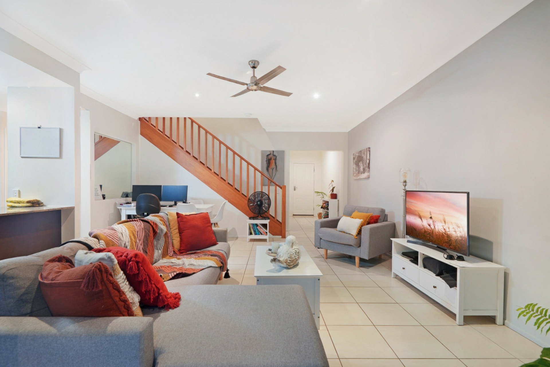 2/170 Whiting Street, LABRADOR