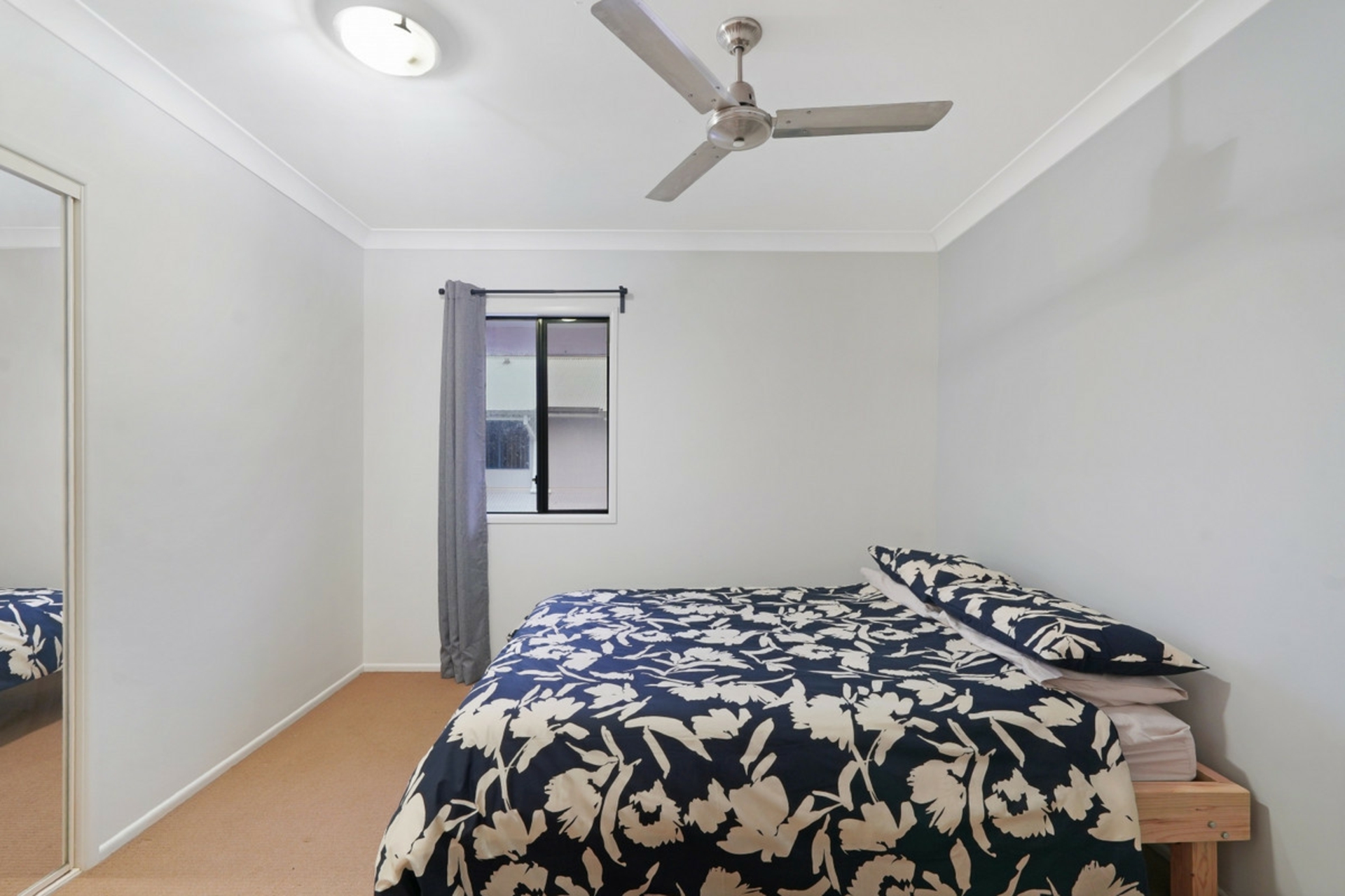 2/170 Whiting Street, LABRADOR