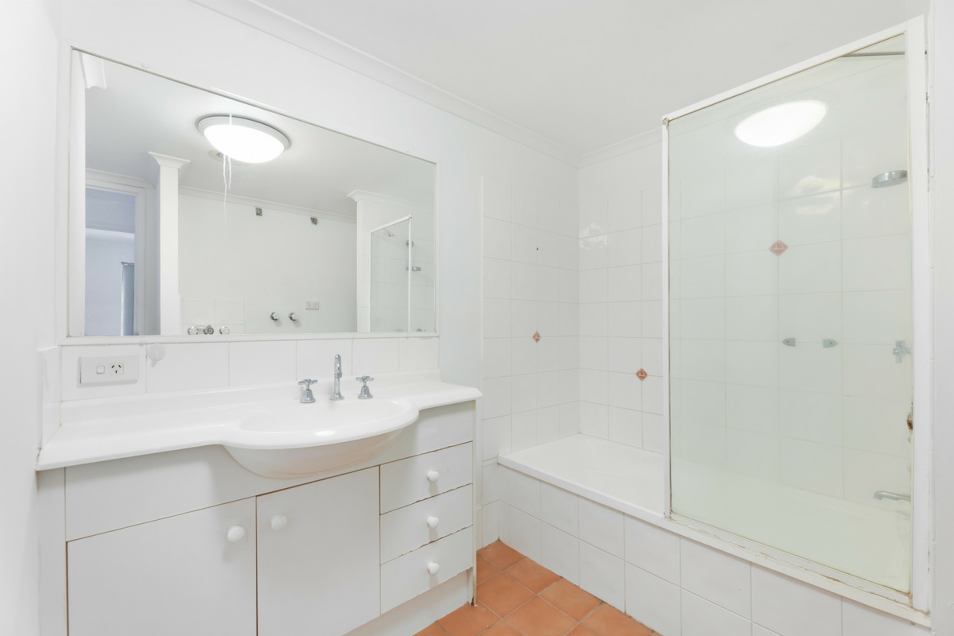 42/45 Pohlman Street, SOUTHPORT