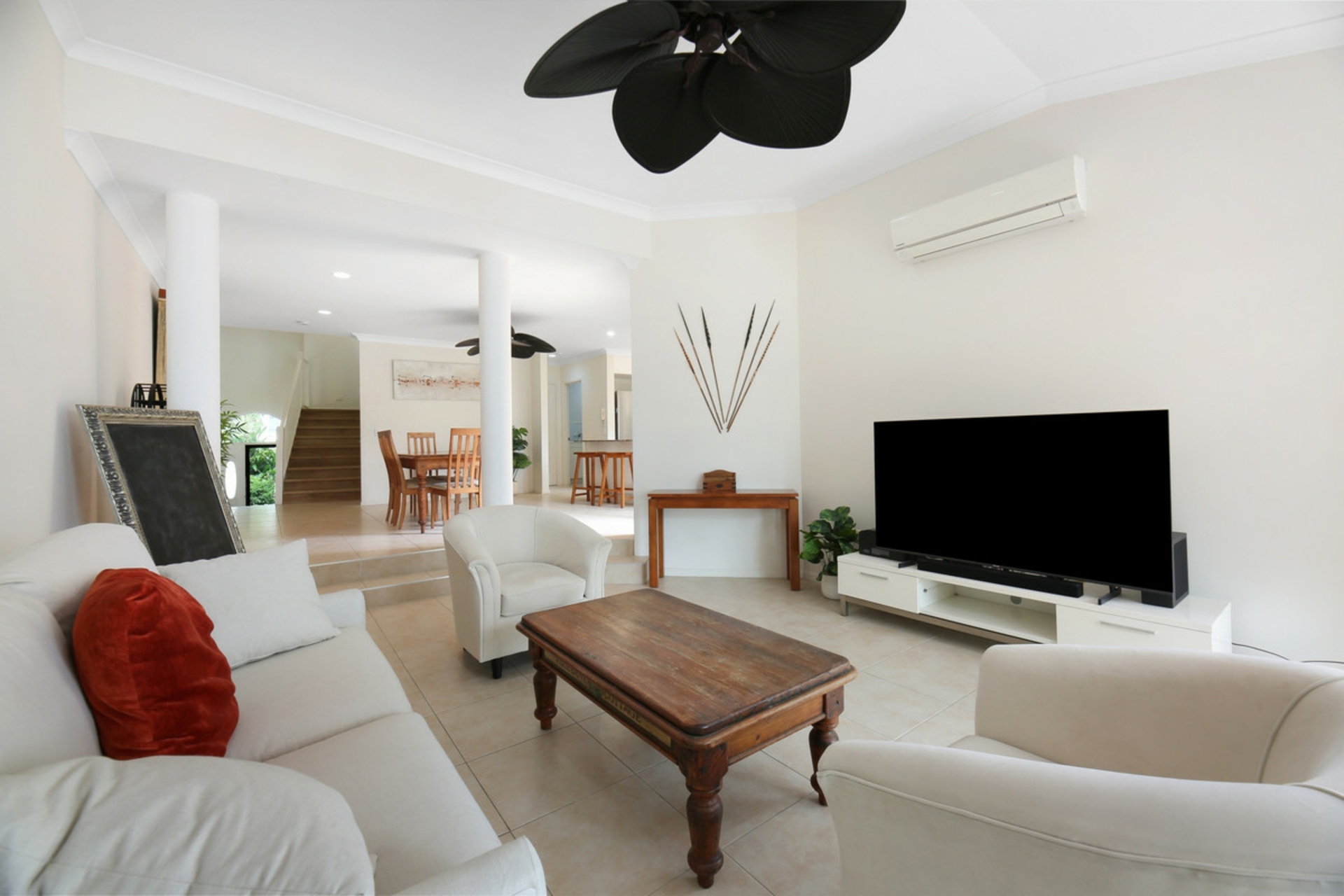 125/125 Santa Cruz Boulevard, CLEAR ISLAND WATERS