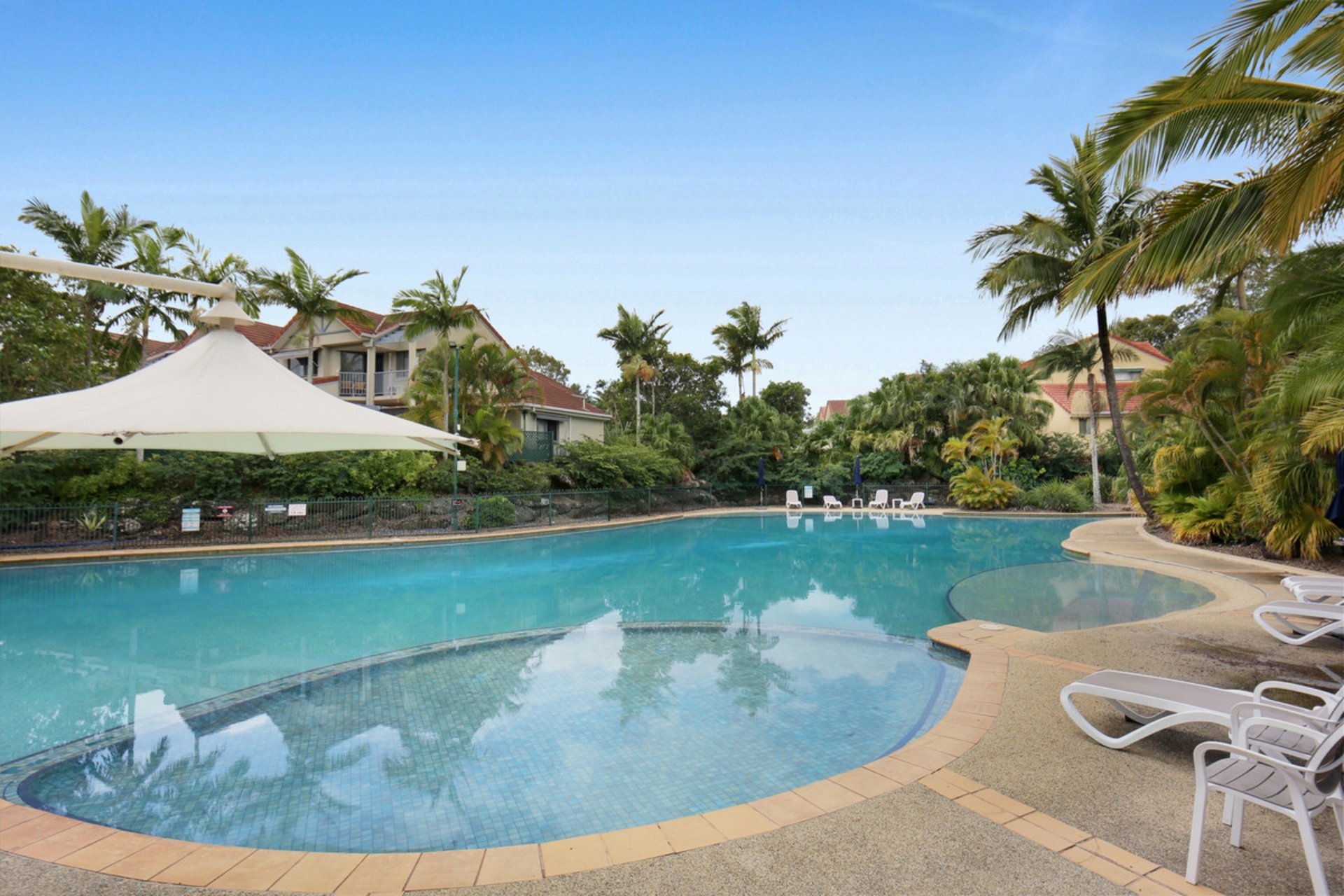 125/125 Santa Cruz Boulevard, CLEAR ISLAND WATERS
