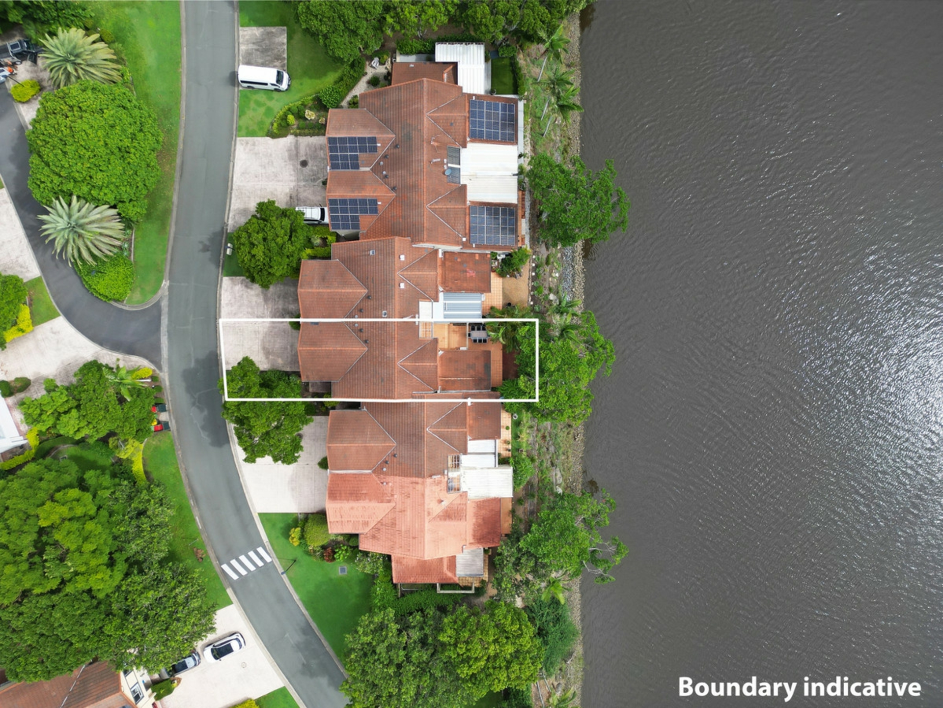 125/125 Santa Cruz Boulevard, CLEAR ISLAND WATERS