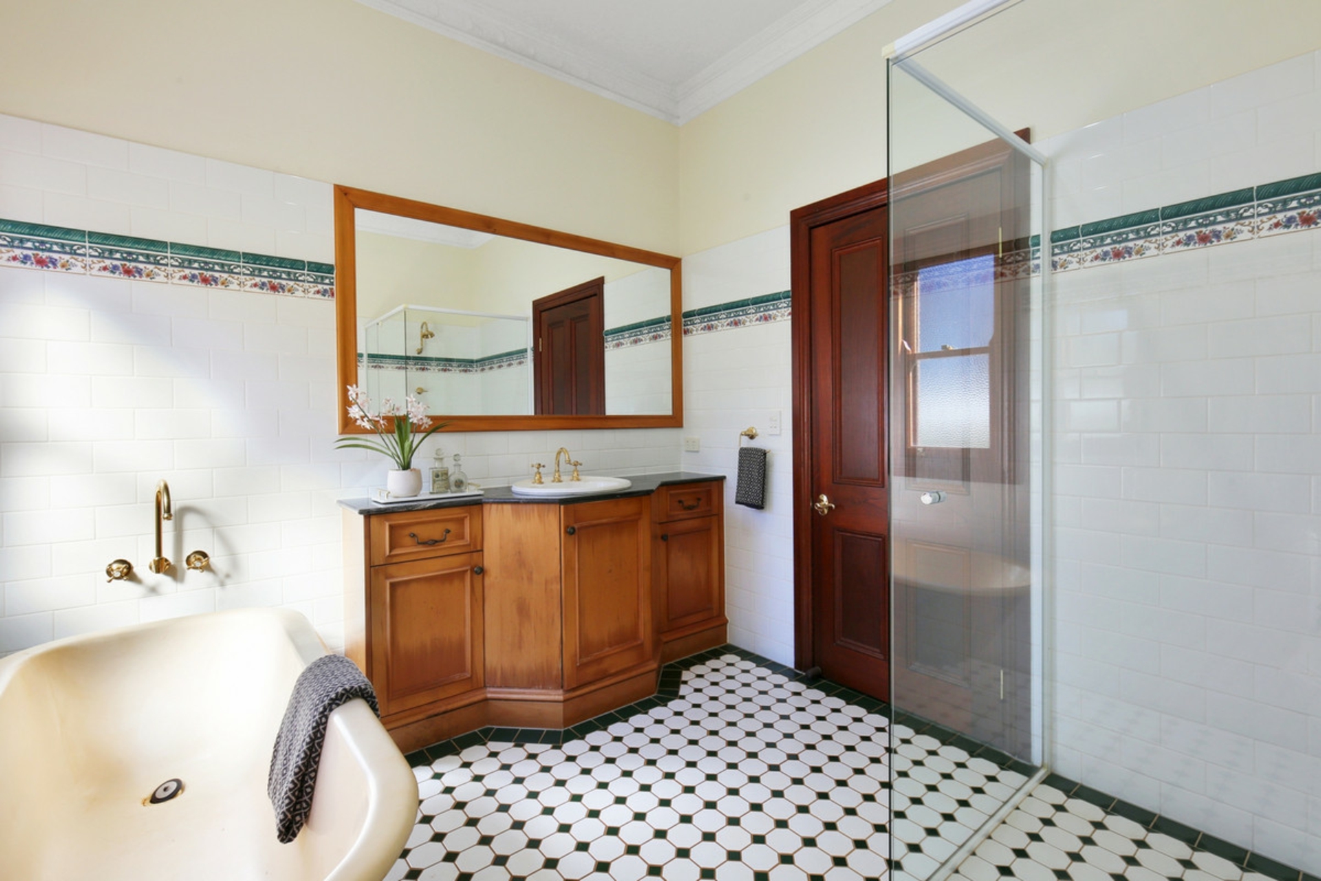411 Long Road, TAMBORINE MOUNTAIN