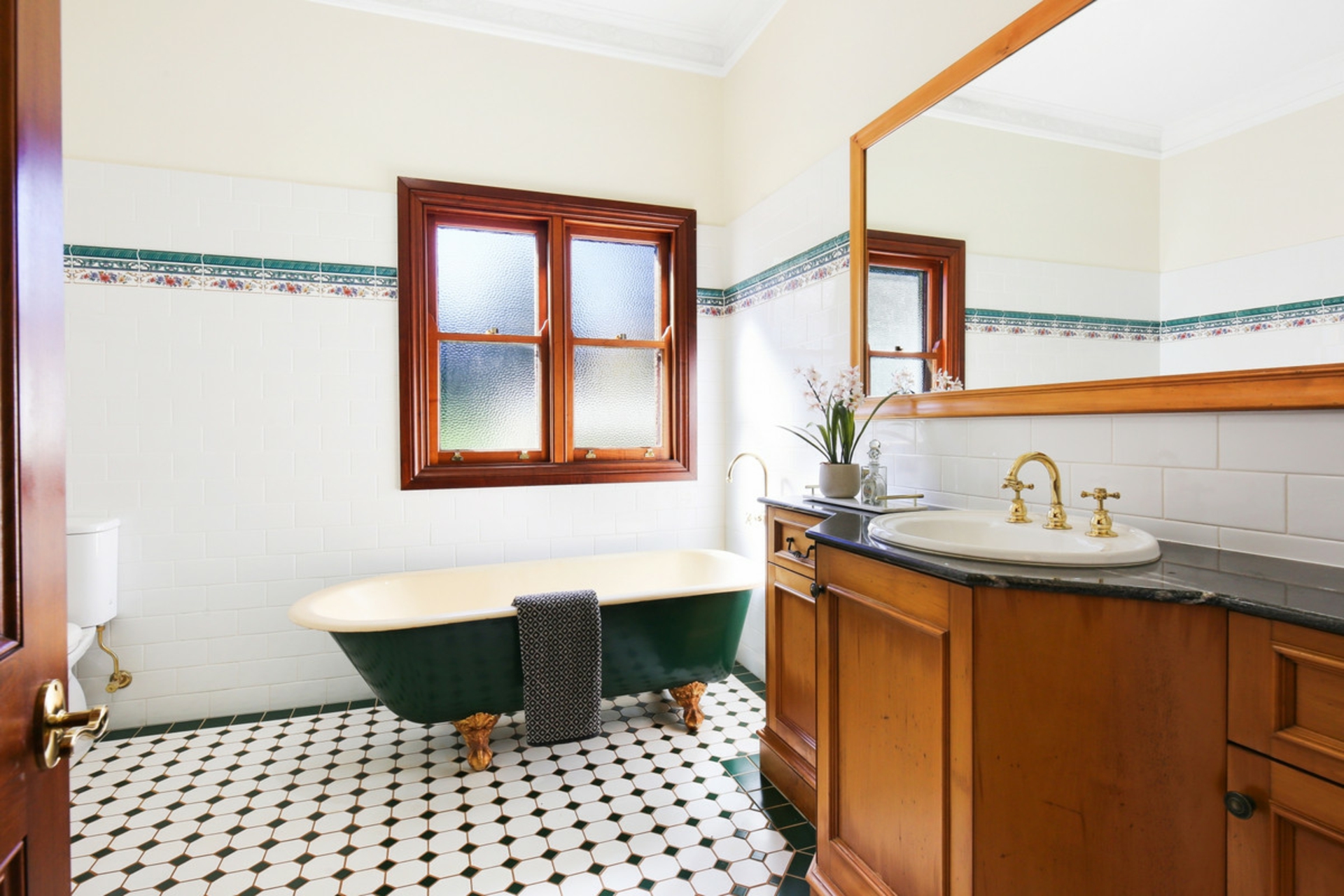 411 Long Road, TAMBORINE MOUNTAIN