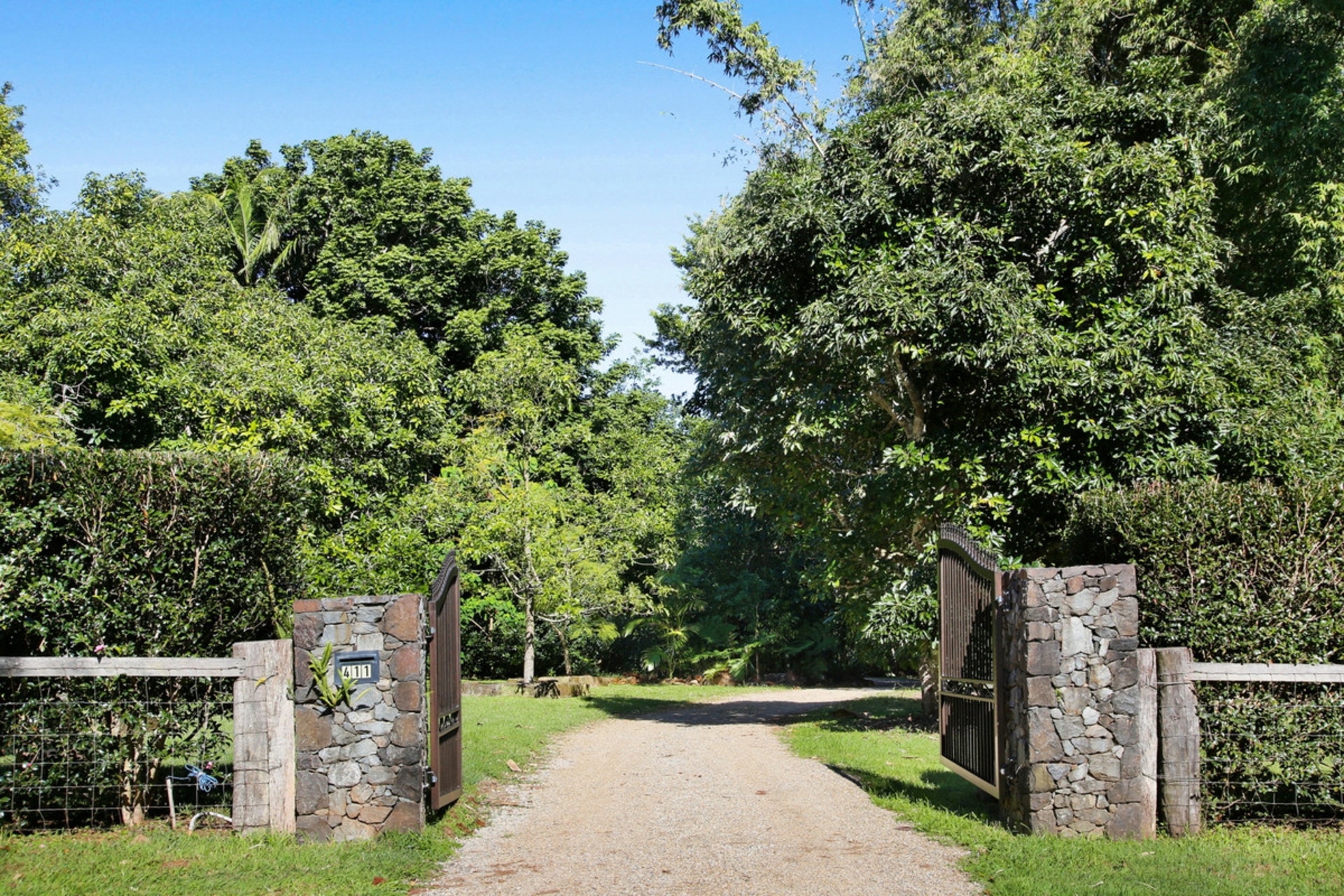 411 Long Road, TAMBORINE MOUNTAIN