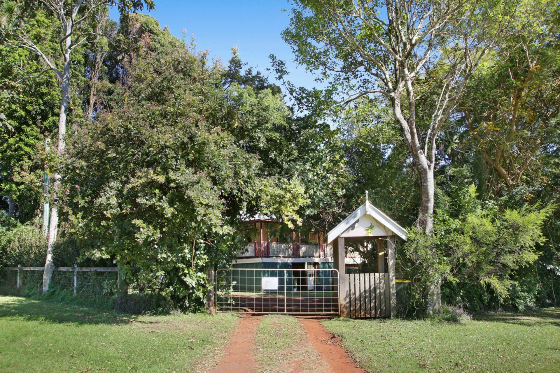 411 Long Road, TAMBORINE MOUNTAIN