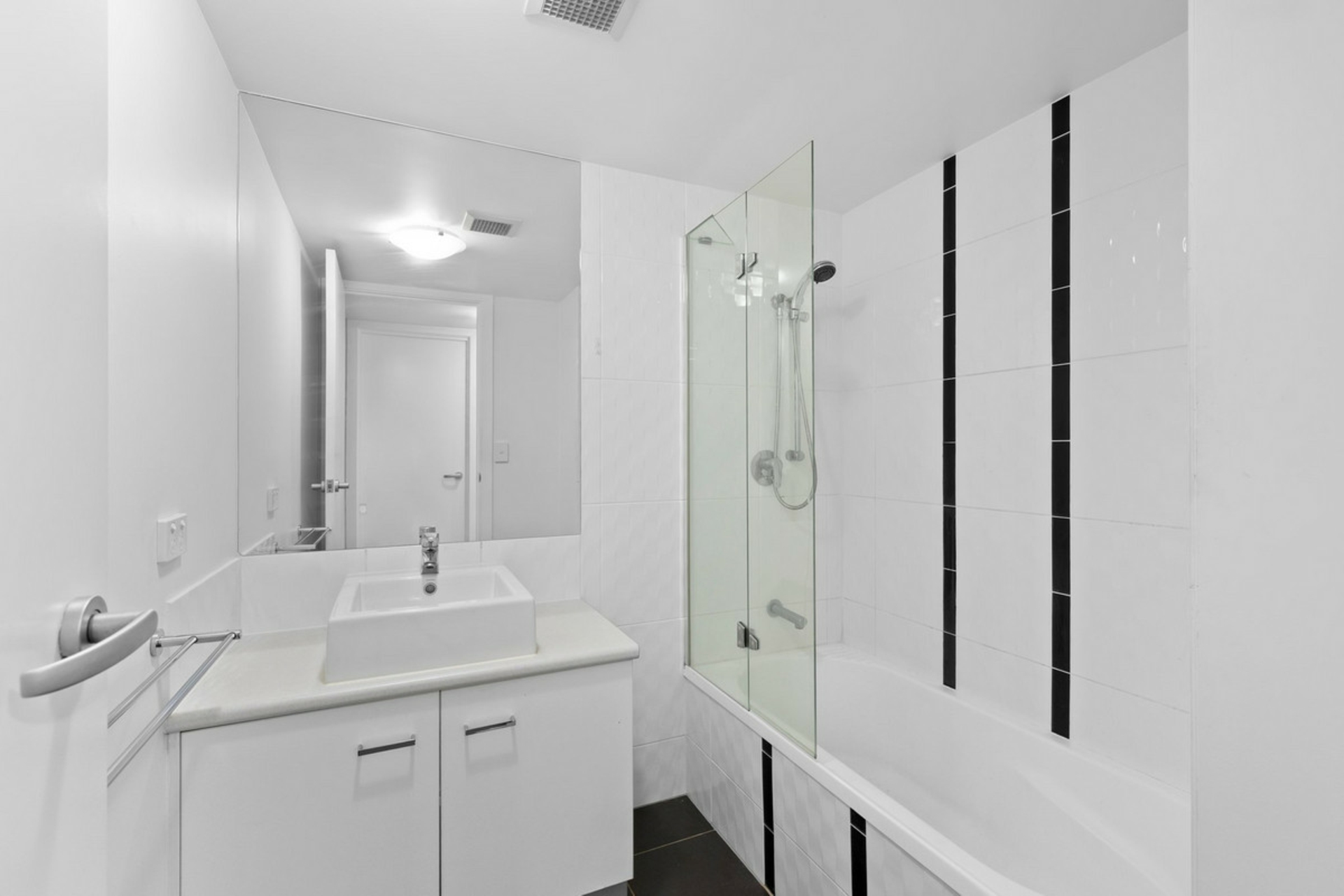 2/15-17 Lloyd Street, SOUTHPORT