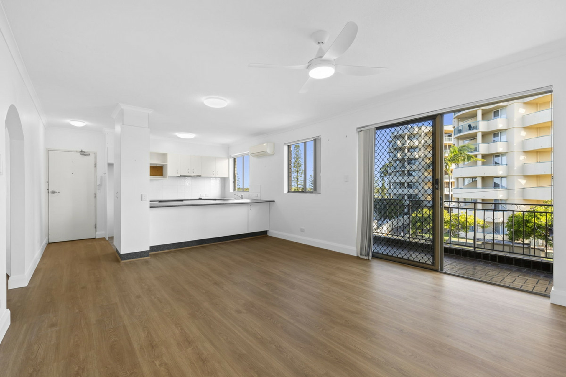 32/490 Marine Parade Biggera Waters QLD