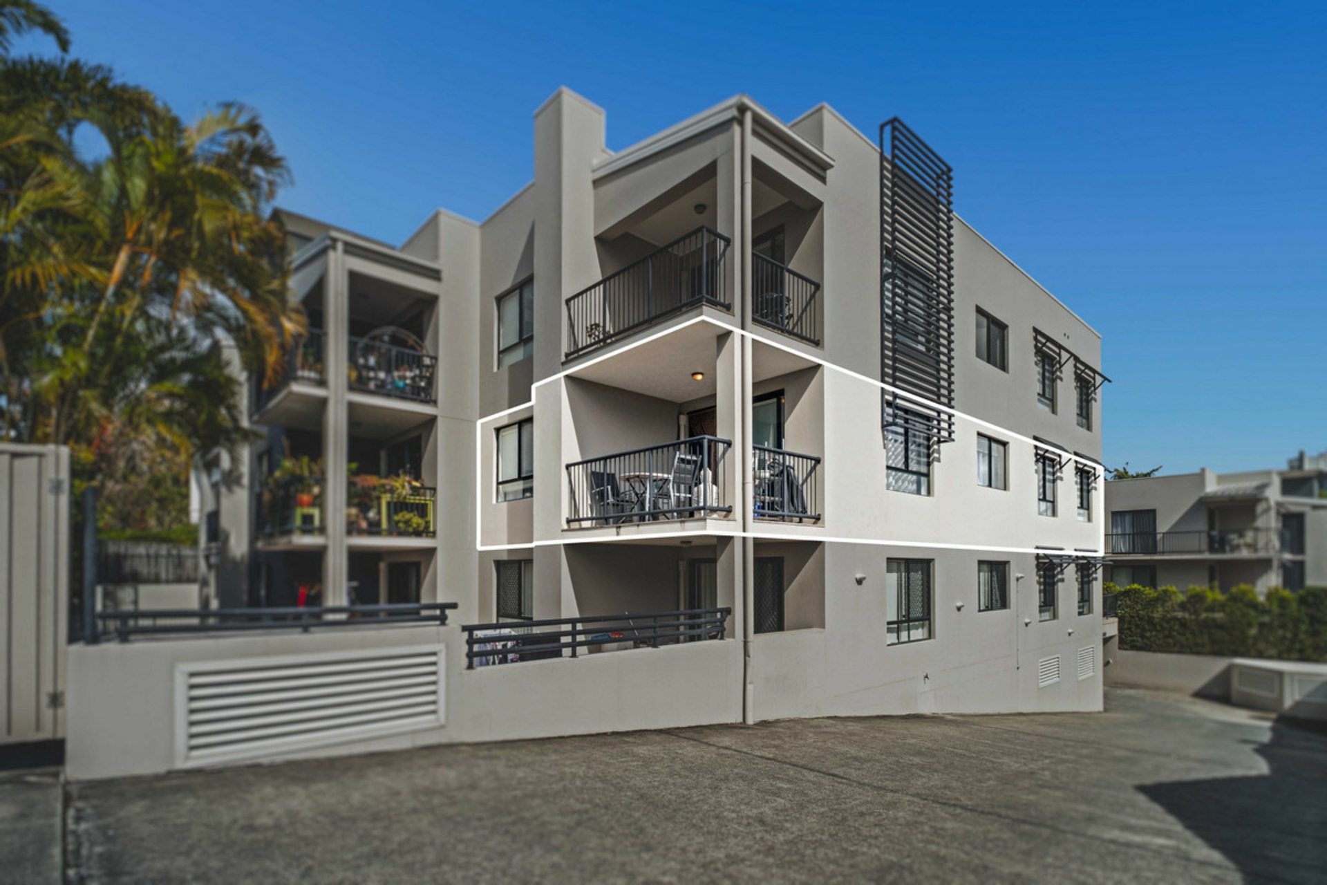8/15-17 Lloyd Street — photo 3 of 22