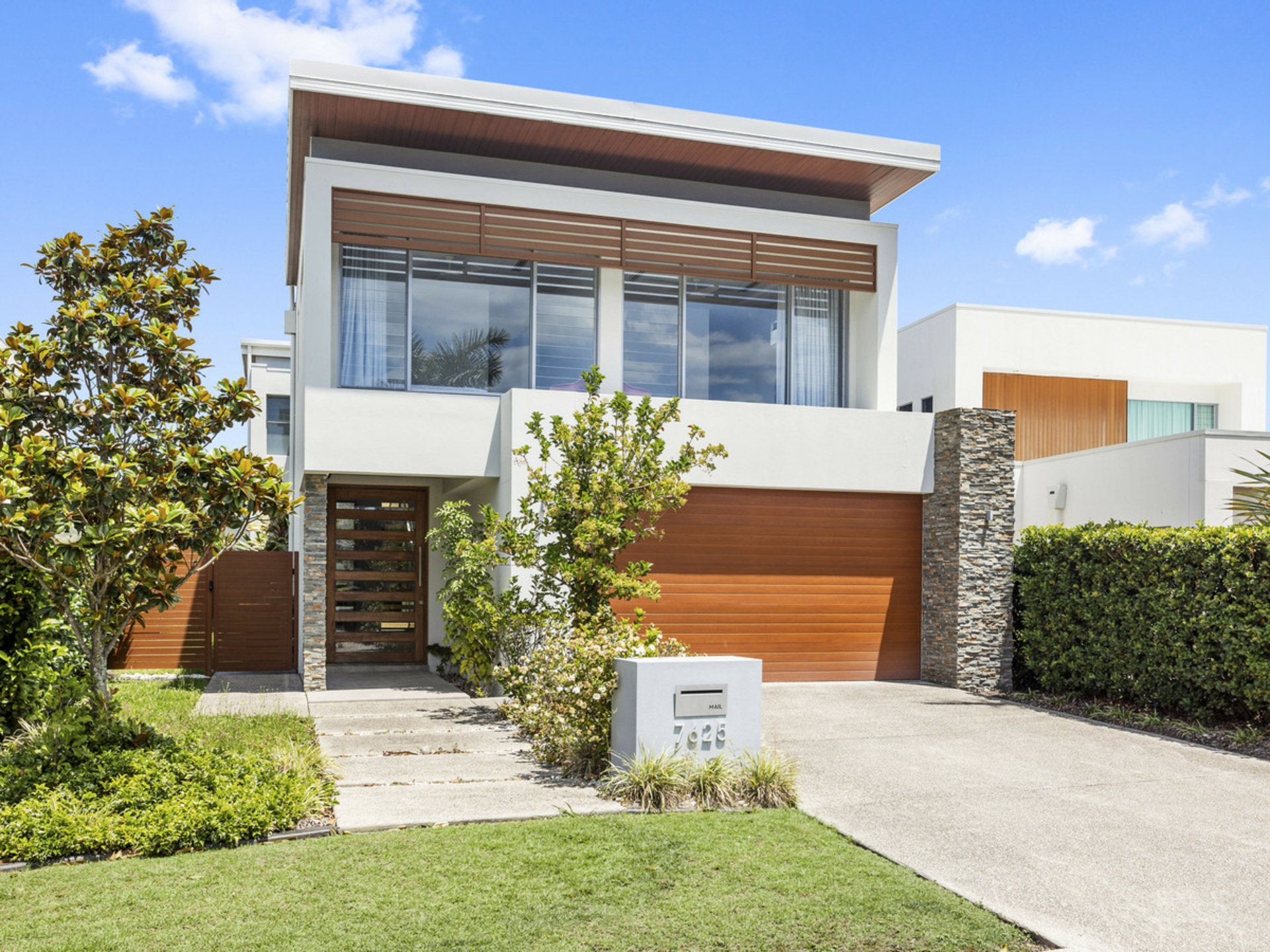 7625 Fairway Boulevard — photo from LJ Hooker Southport
