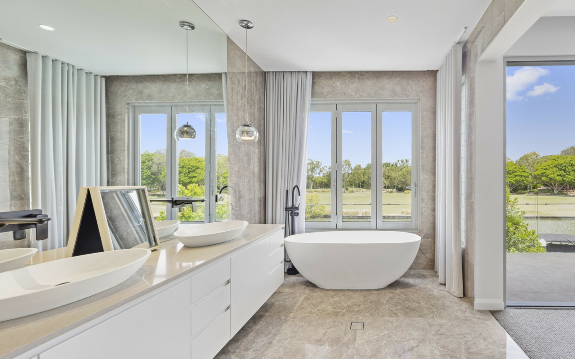 7625 Fairway Boulevard — photo 15 of 23